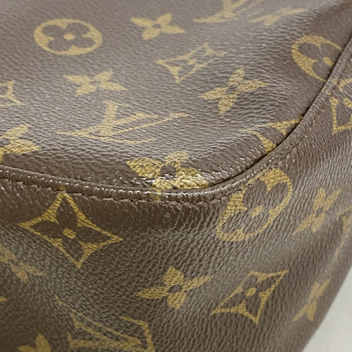 Louis Vuitton Brown Shoulder Bag (Pre-Owned)