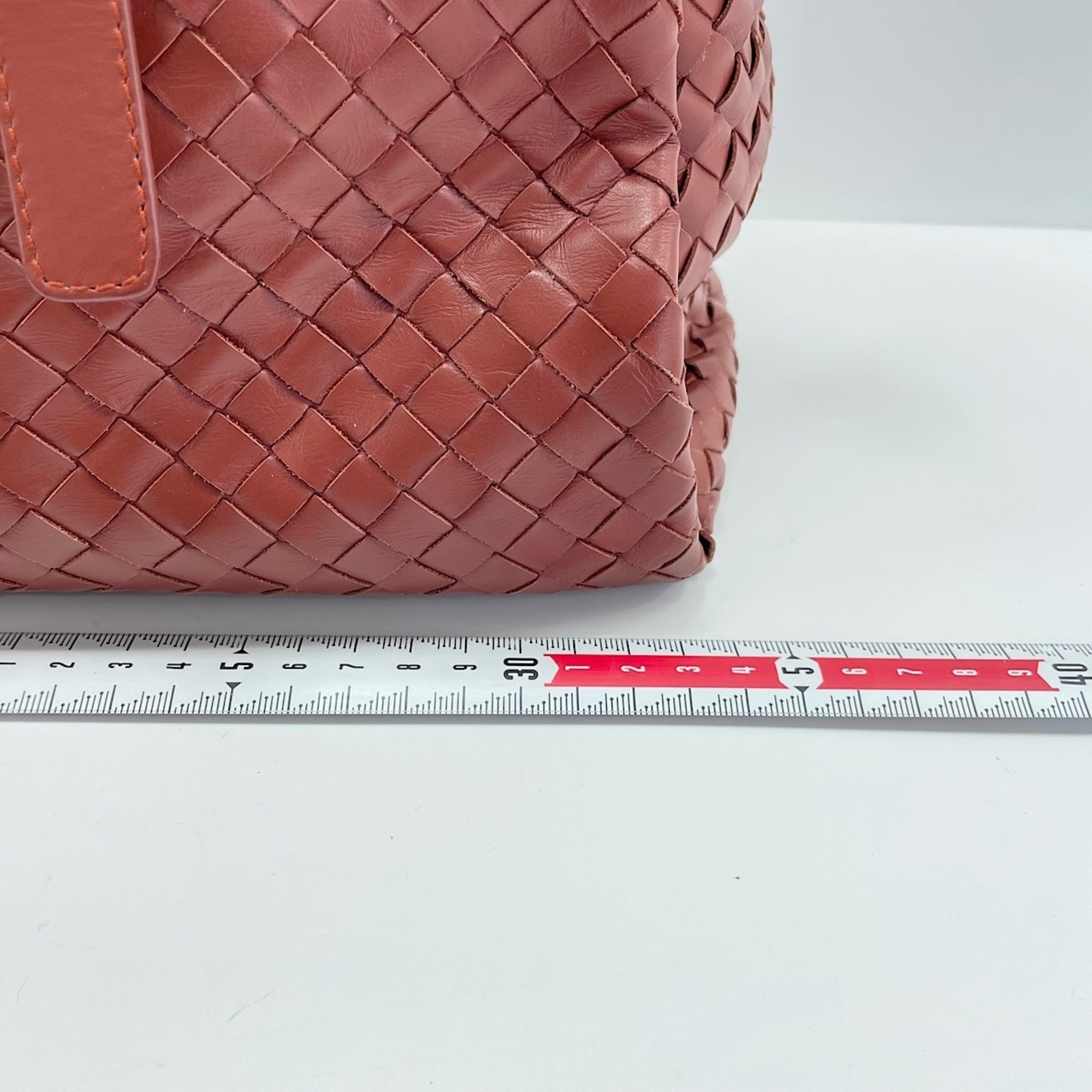 Bottega Veneta Red Color Leather Handbag (Pre-Owned)