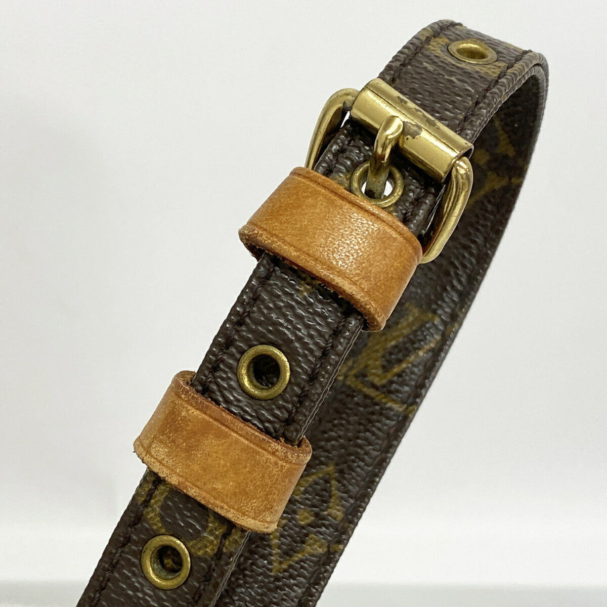 Louis Vuitton Brown Shoulder Bag (Pre-Owned)