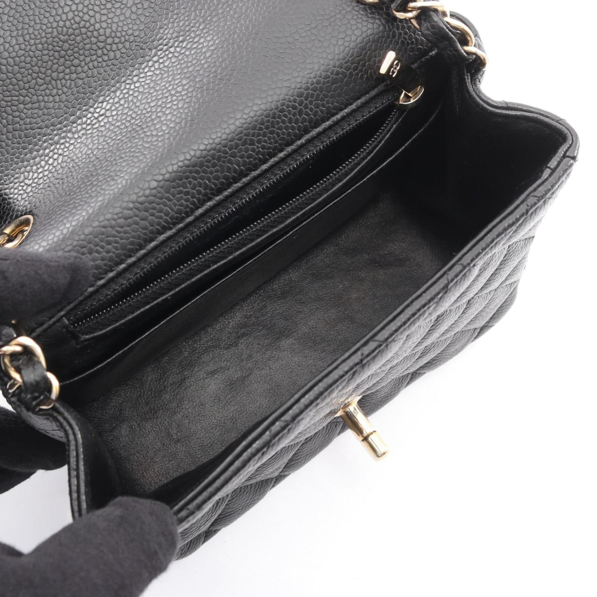 Chanel Black Leather Handbag Shoulder Bag (Pre-Owned)