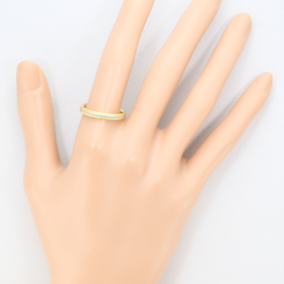 Unbranded White Gold Yellow Gold Yellow Gold (18K) White Gold (18K) Band Ring (Pre-Owned)