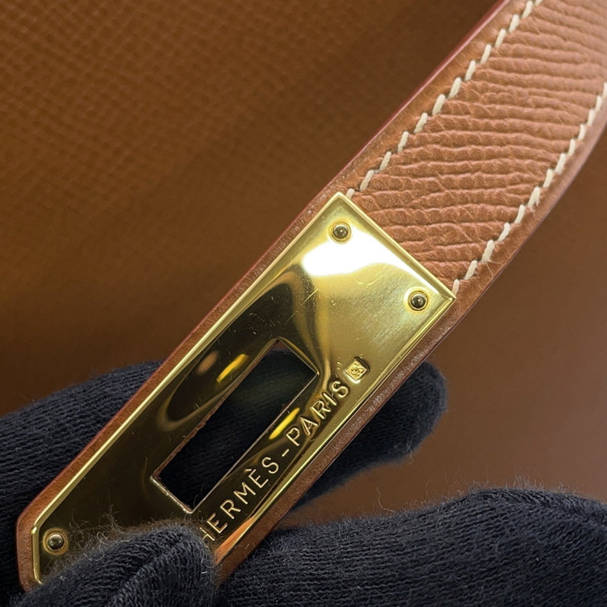 Hermes Gold Courchevel Leather Handbag (Pre-Owned)