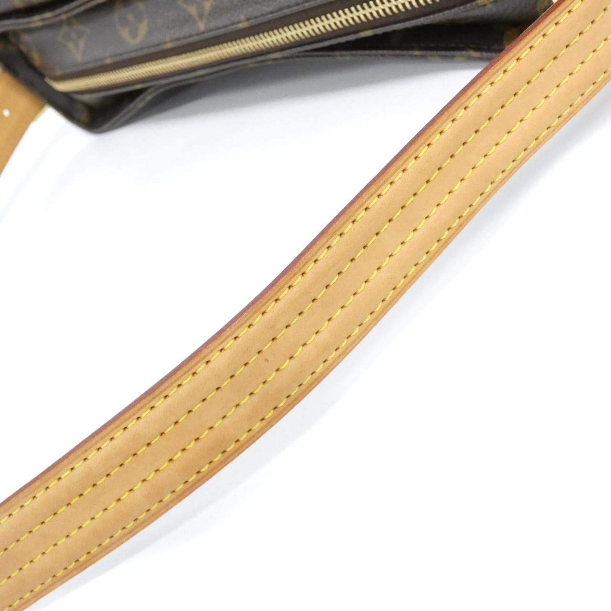 Louis Vuitton Marron Coated Canvas Shoulder Bag (Pre-Owned)