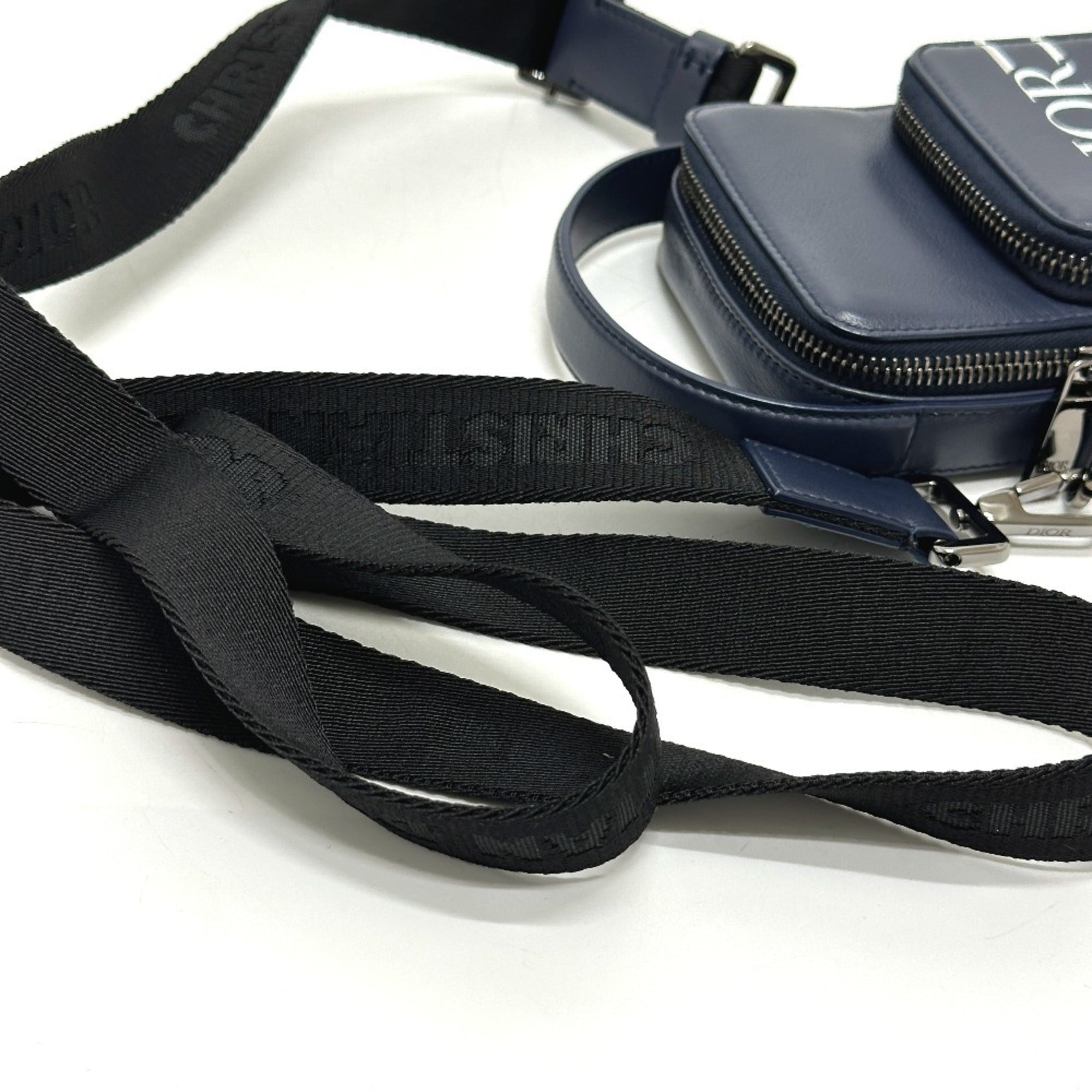 Christian Dior Blue Leather Shoulder Bag (Pre-Owned)