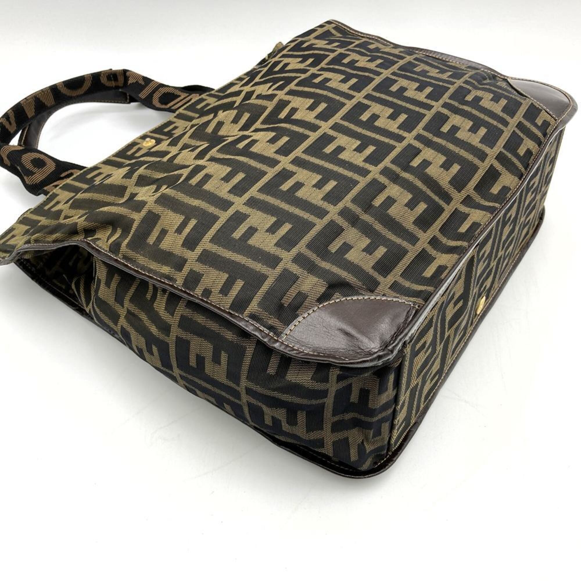 Fendi Brown Zucca Handbag Tote Bag (Pre-Owned)