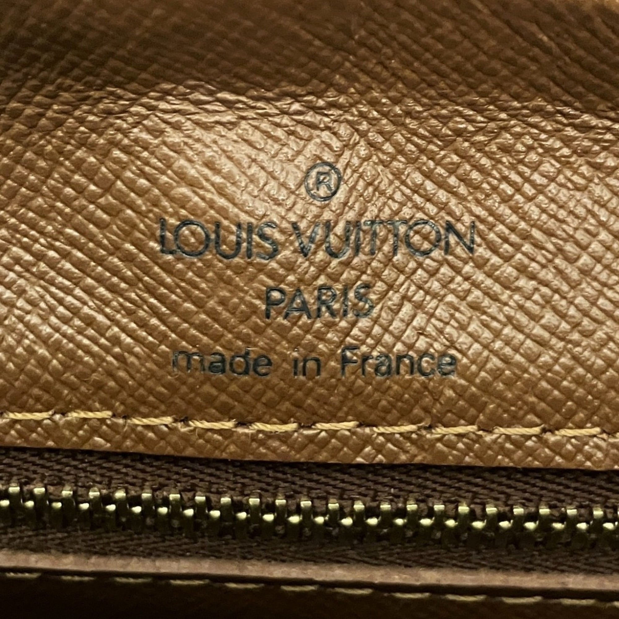 Louis Vuitton Brown Leather Shoulder Bag (Pre-Owned)