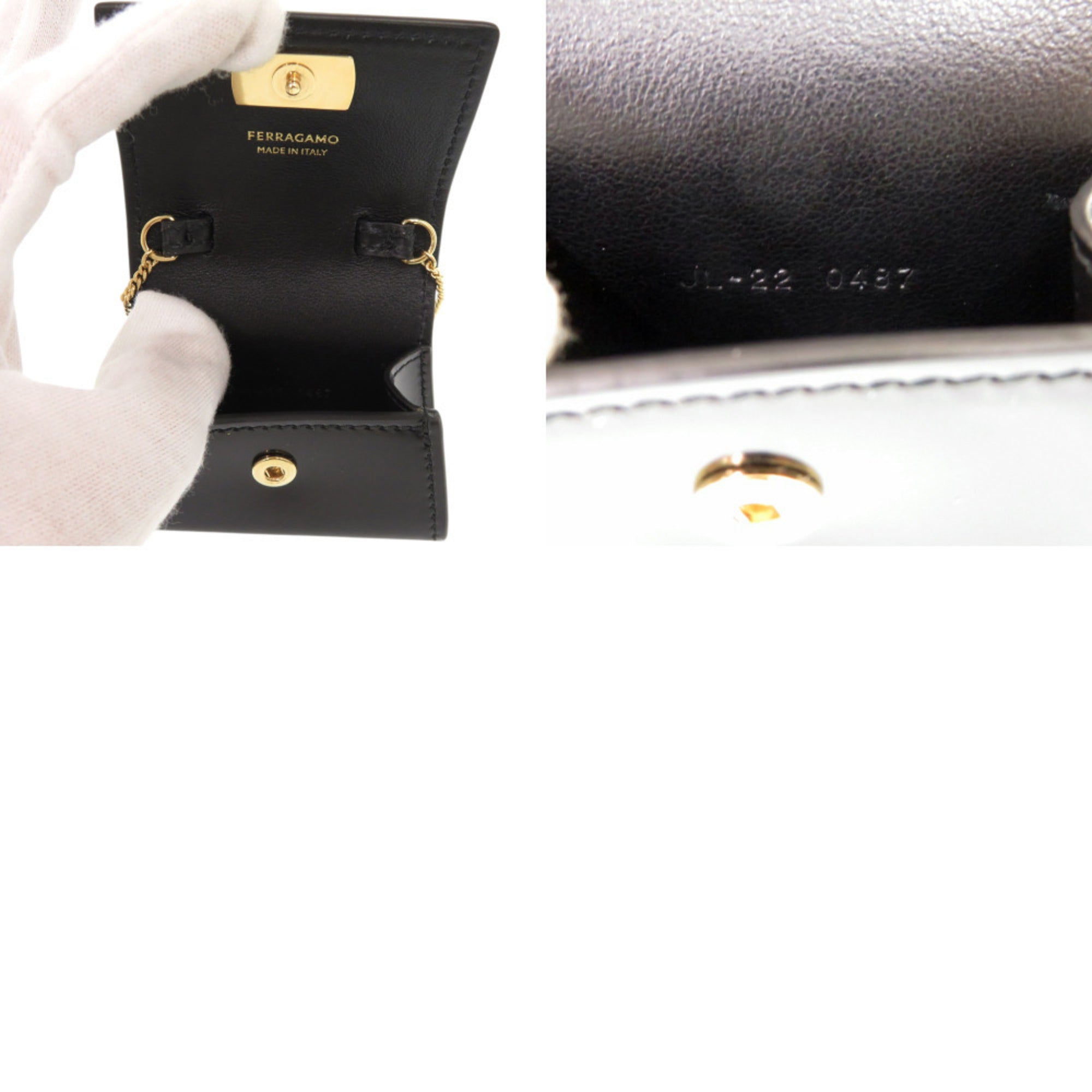 Salvatore Ferragamo Black Leather Shoulder Bag (Pre-Owned)