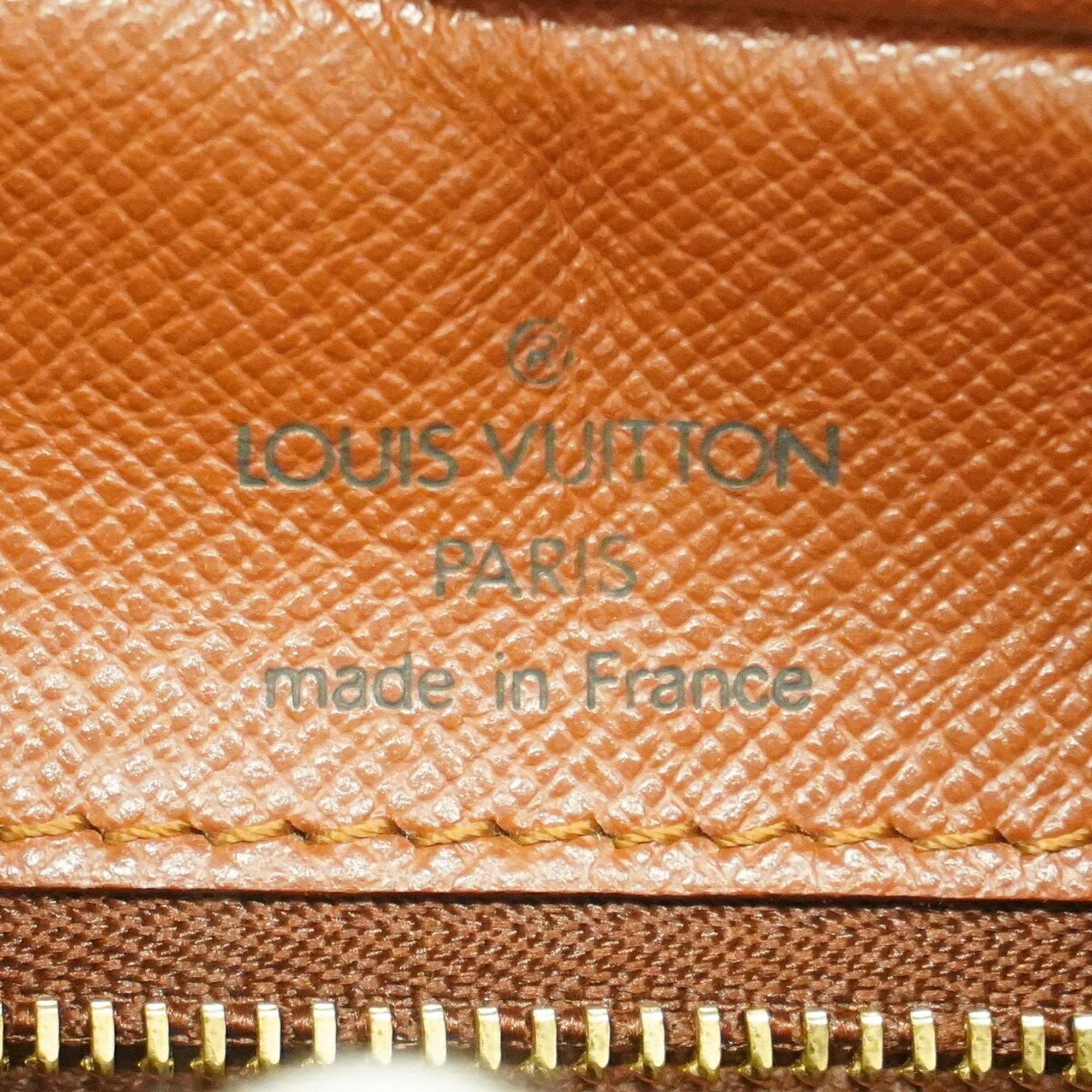 Louis Vuitton Brown Shoulder Bag (Pre-Owned)
