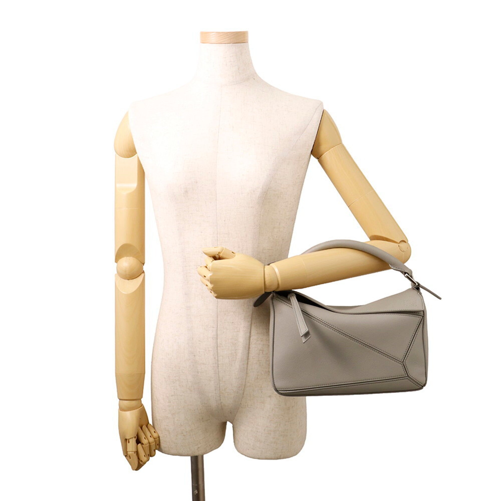 Loewe Puzzle Gray Leather Handbag Shoulder Bag (Pre-Owned)
