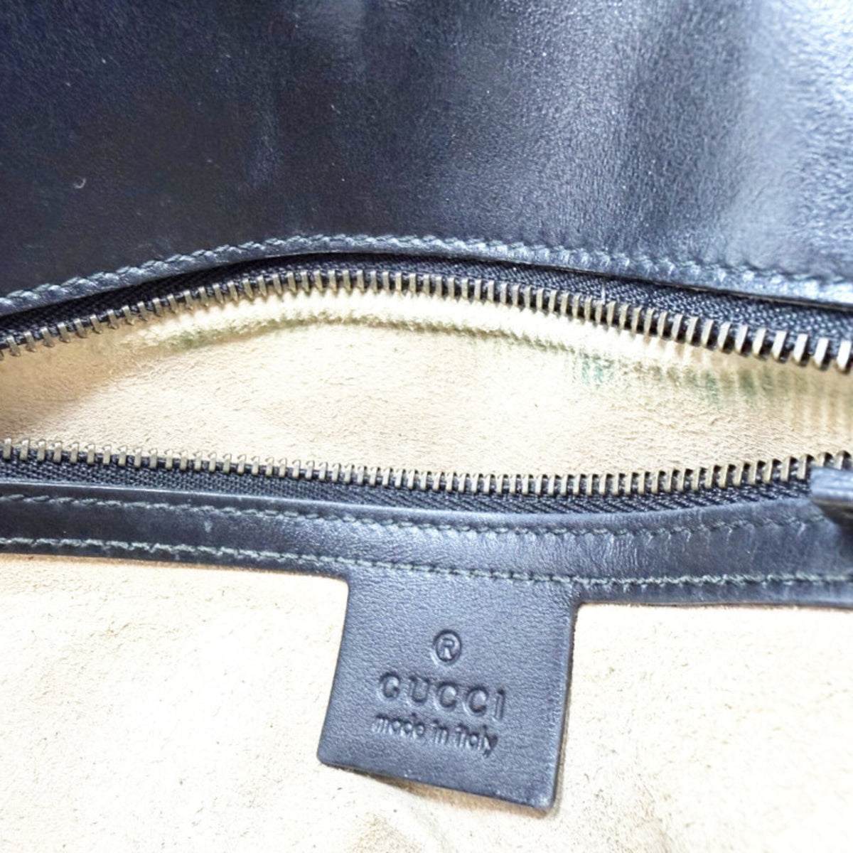 Gucci Black Leather Shoulder Bag (Pre-Owned)