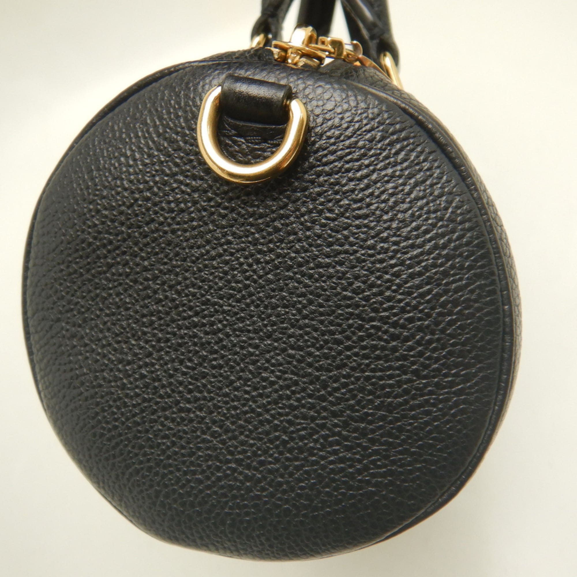 Louis Vuitton Noir Leather Handbag Pouch (Pre-Owned)