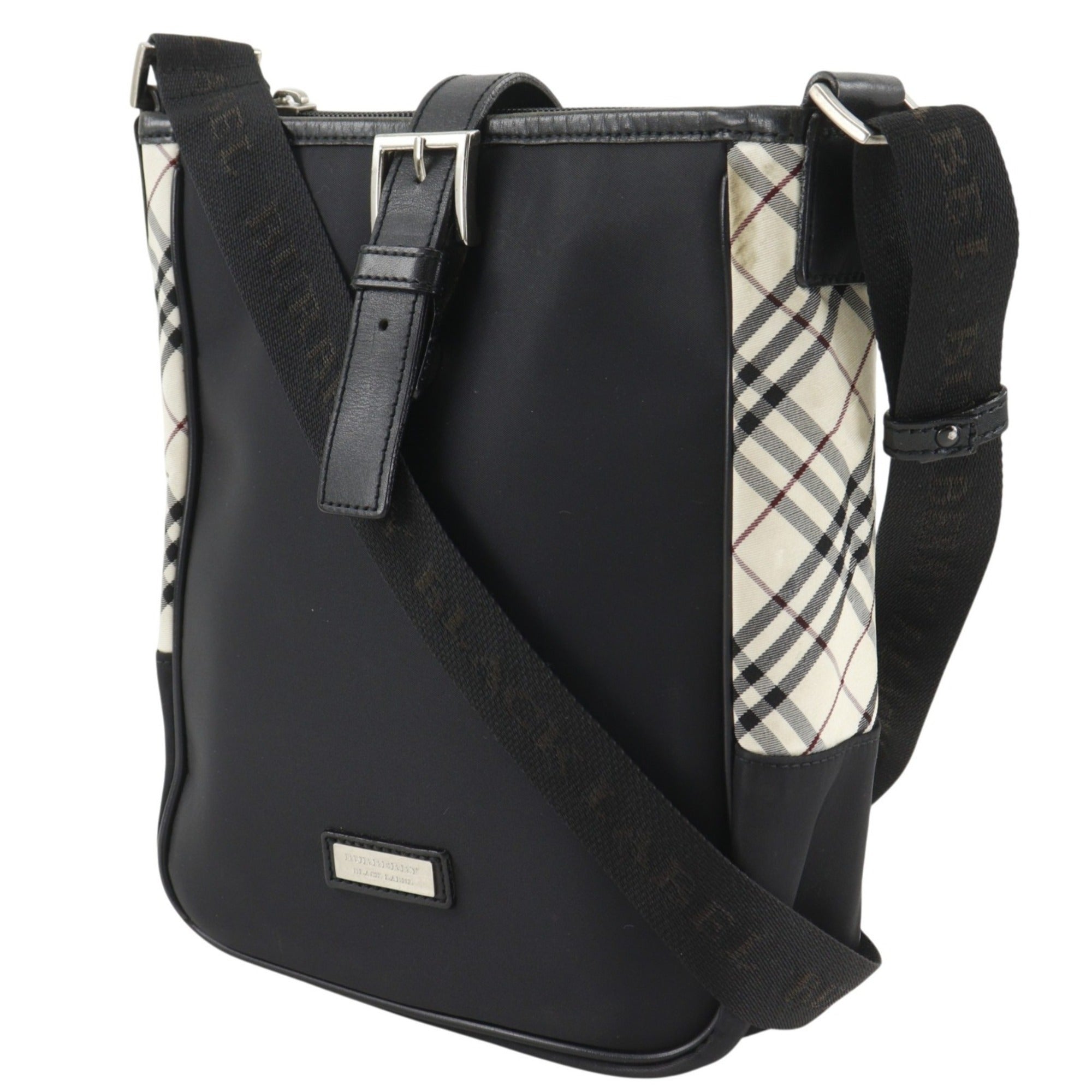 Burberry Black Label Black Nylon Shoulder Bag (Pre-Owned)