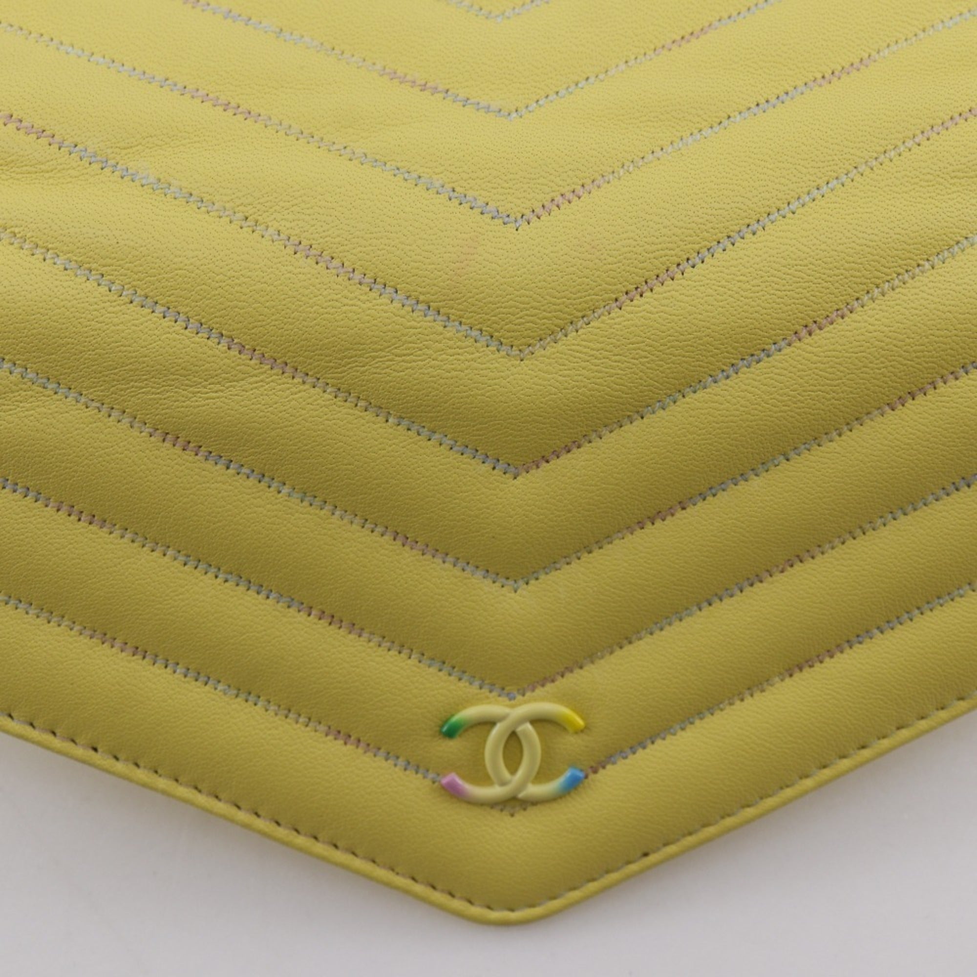 Chanel Yellow Leather Long Wallet (Bi-Fold) (Pre-Owned)