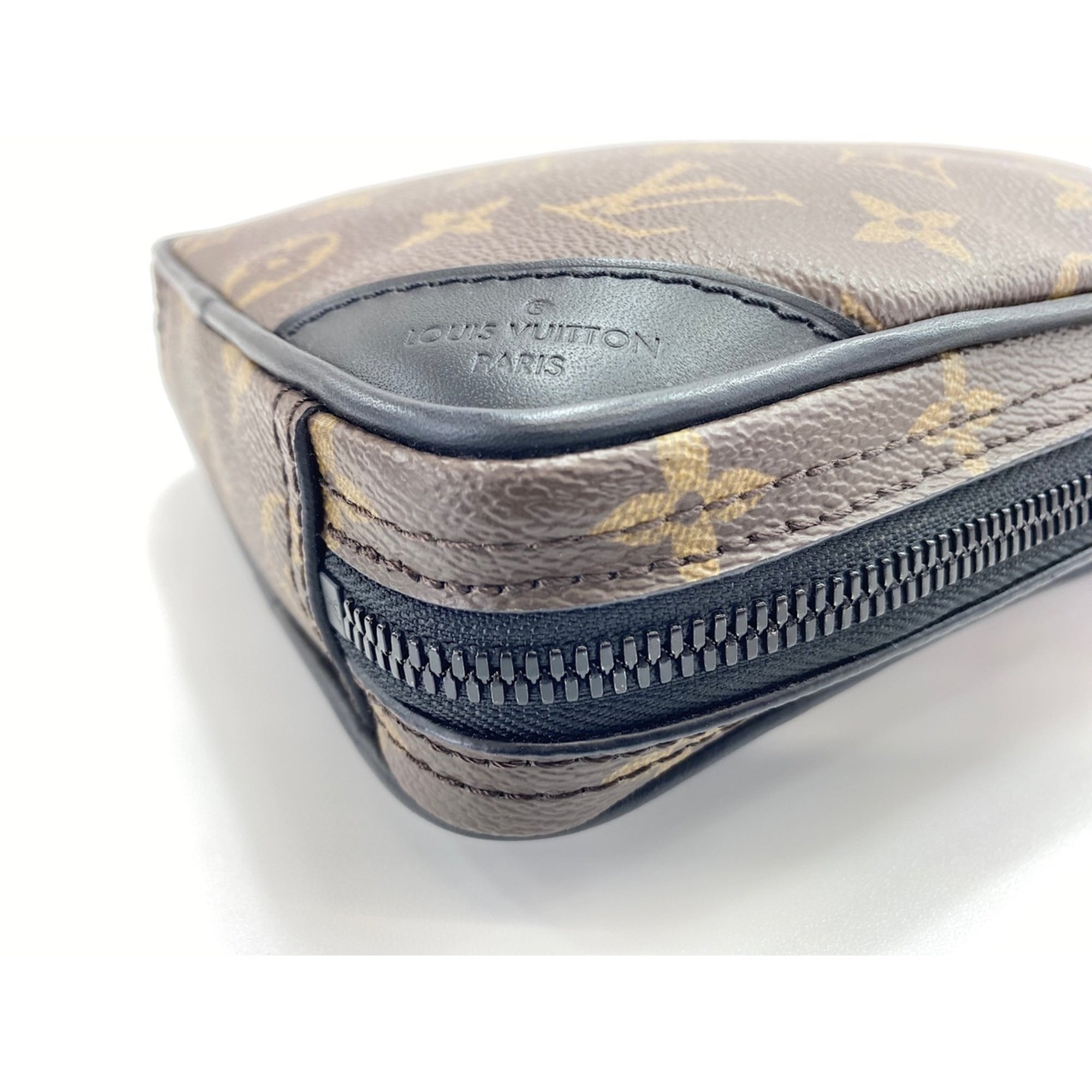 Louis Vuitton Brown Shoulder Bag (Pre-Owned)