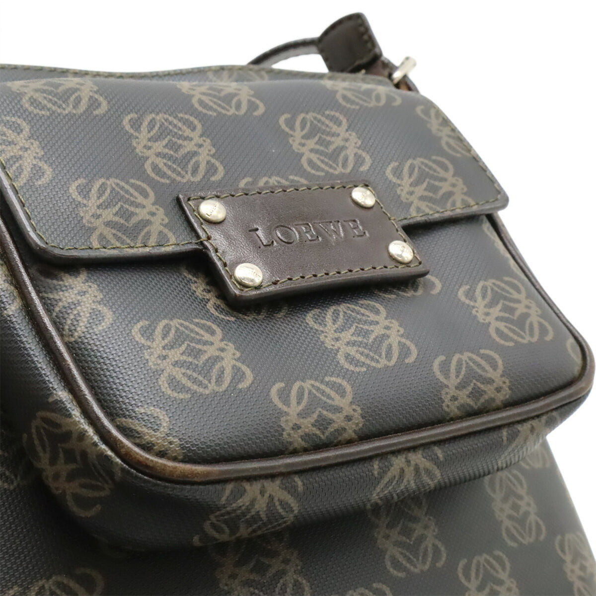Loewe Black Dark Brown Coated Canvas Leather Shoulder Bag (Pre-Owned)