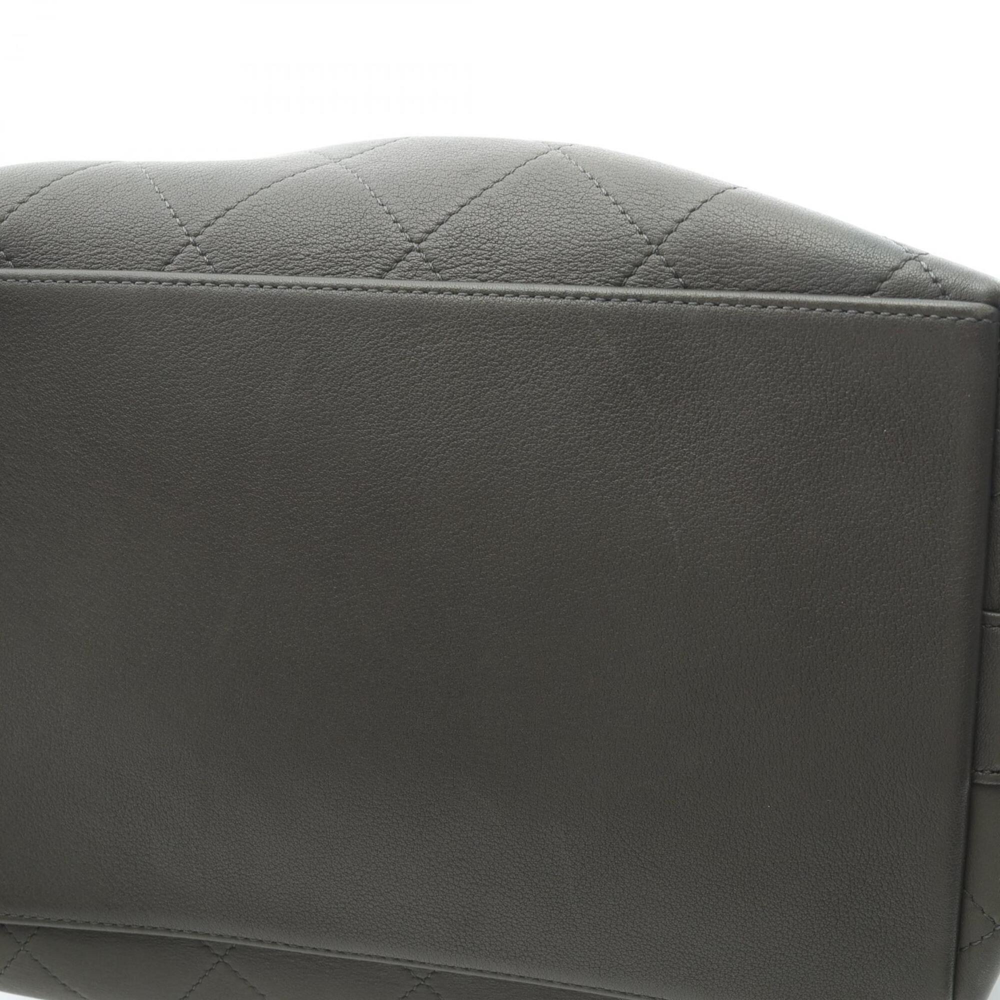 Chanel Green Leather Handbag Shoulder Bag (Pre-Owned)