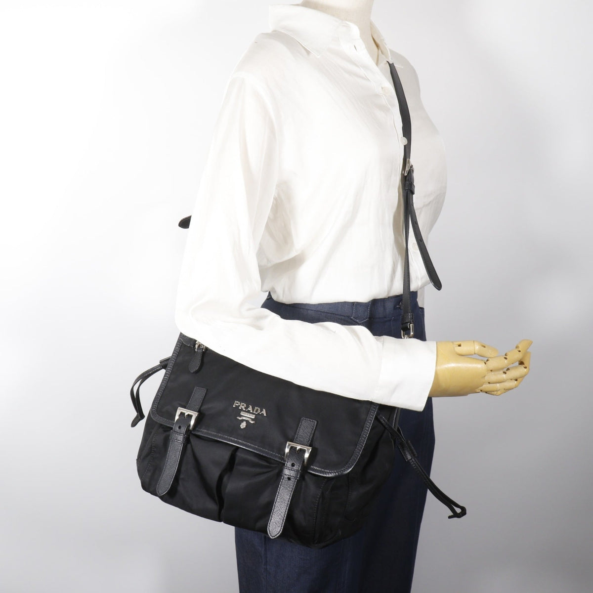 Prada Black Nylon Shoulder Bag (Pre-Owned)
