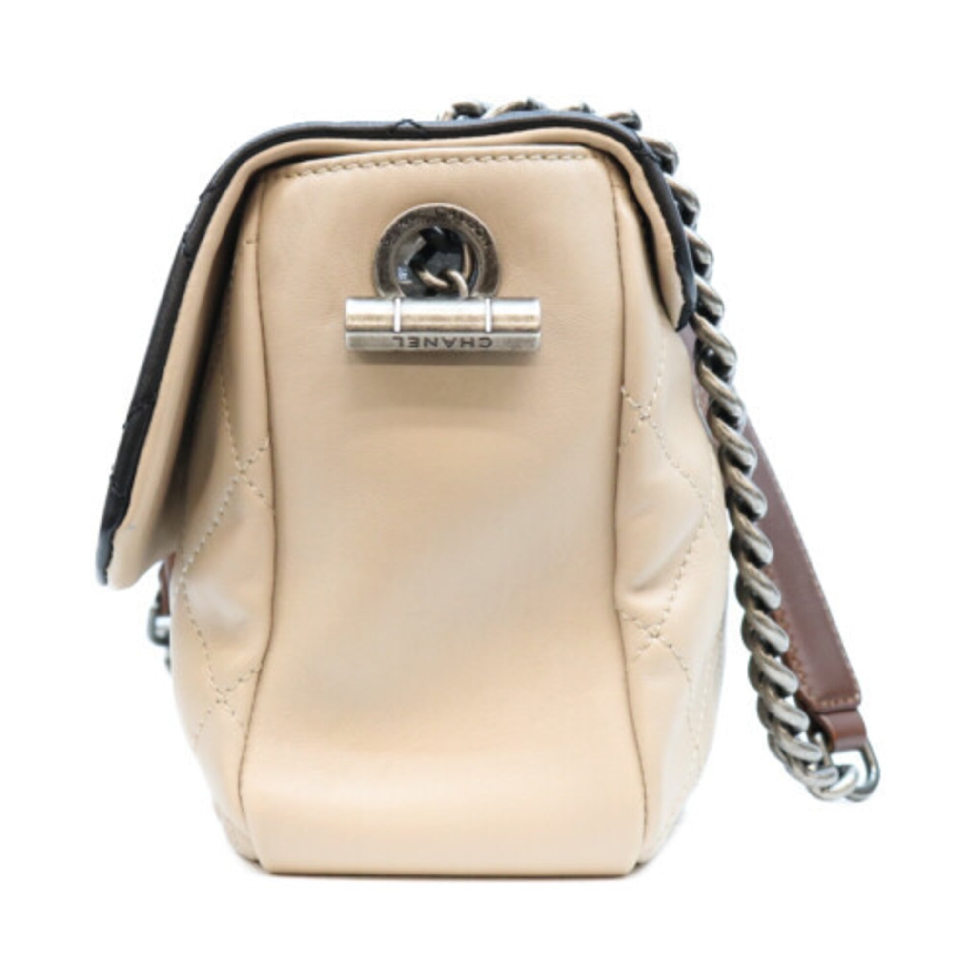 Chanel Black Ivory Leather Shoulder Bag (Pre-Owned)