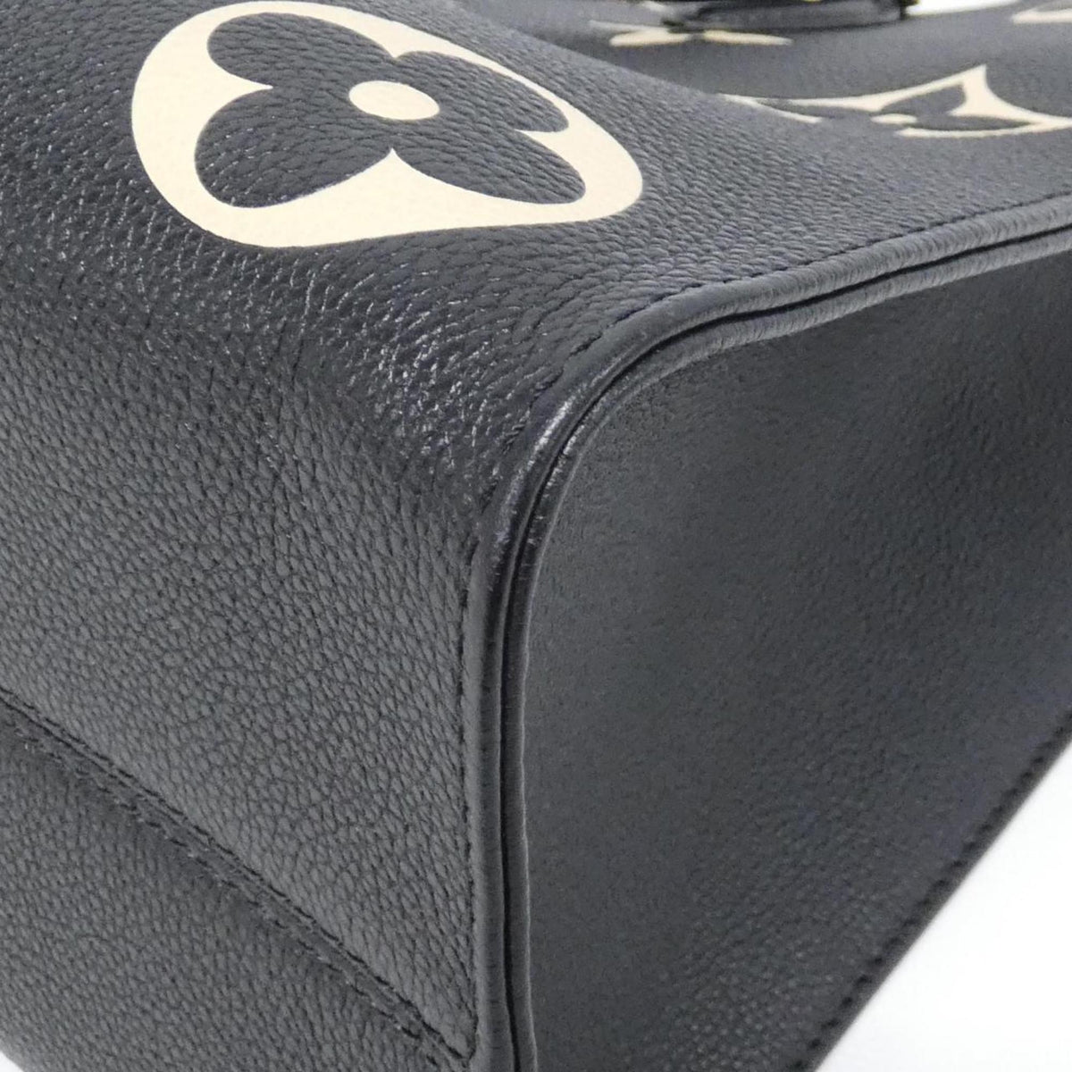 Louis Vuitton Beige Black Leather Handbag (Pre-Owned)