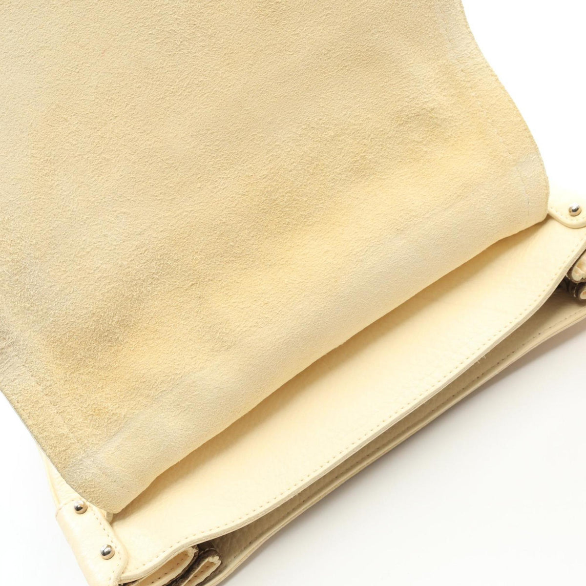 Salvatore Ferragamo Ivory Leather Shoulder Bag (Pre-Owned)