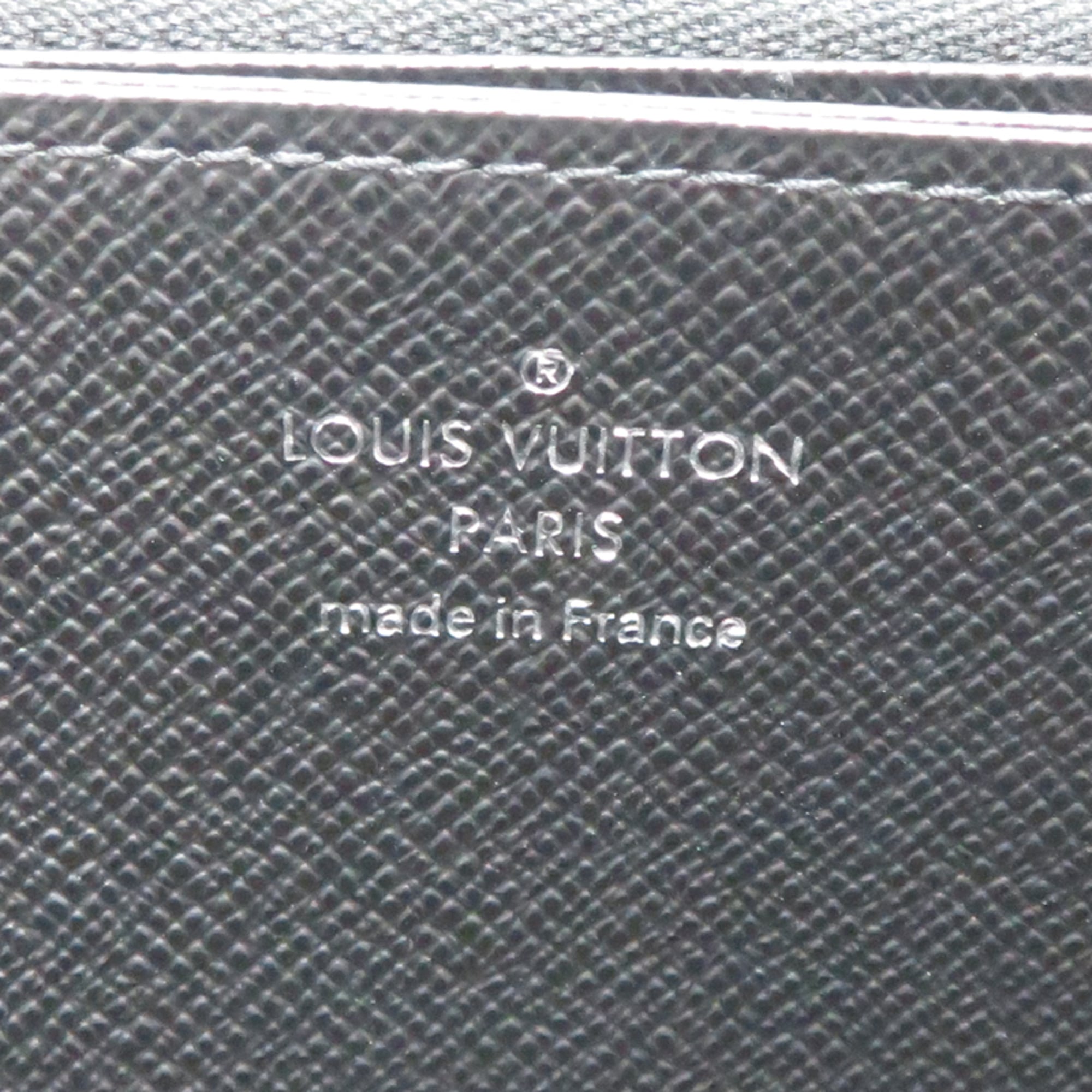 Louis Vuitton Black Noir Epi Leather Long Wallet (Bi-Fold) (Pre-Owned)