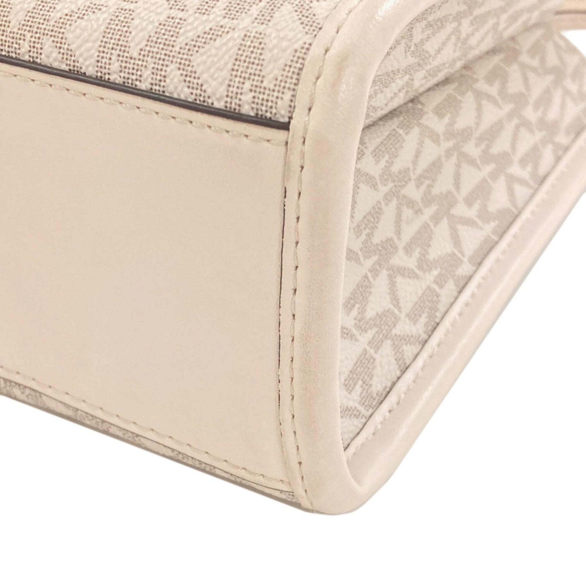 Michael Kors White Pvc Handbag (Pre-Owned)
