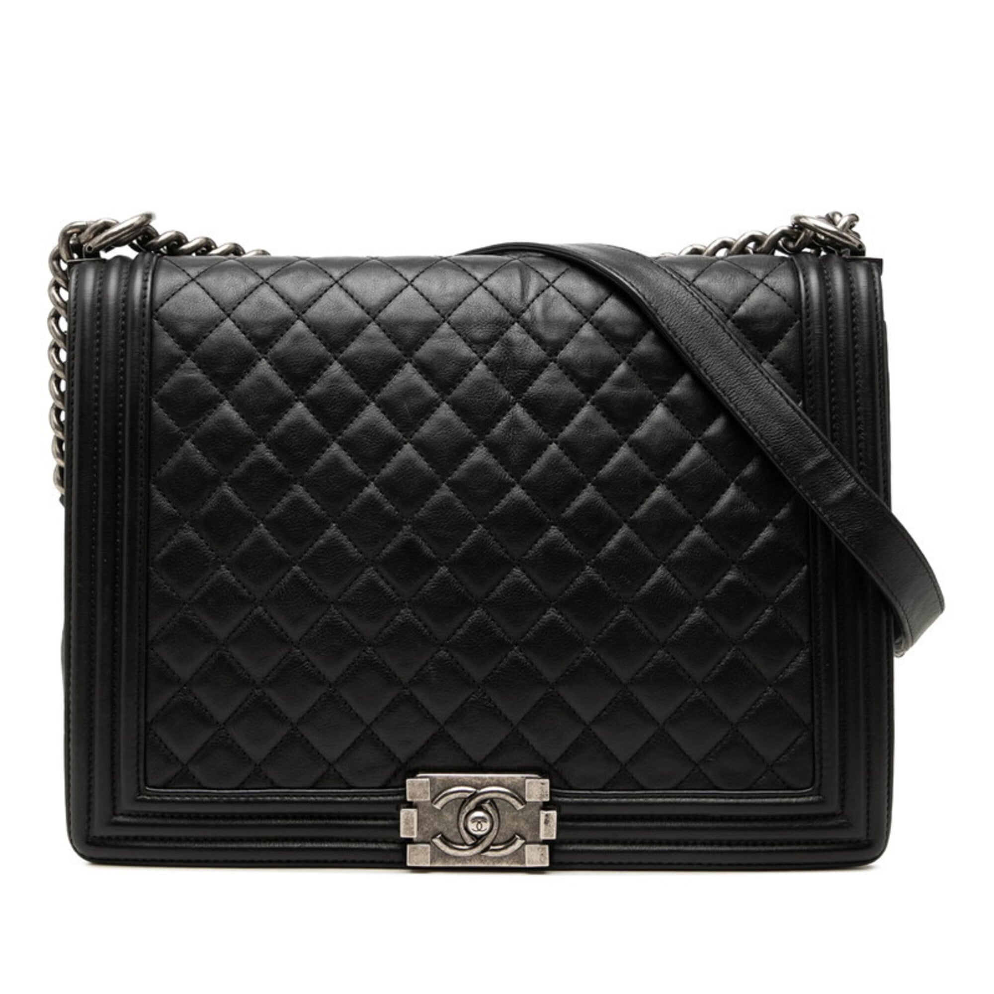 Chanel Black Leather Shoulder Bag (Pre-Owned)