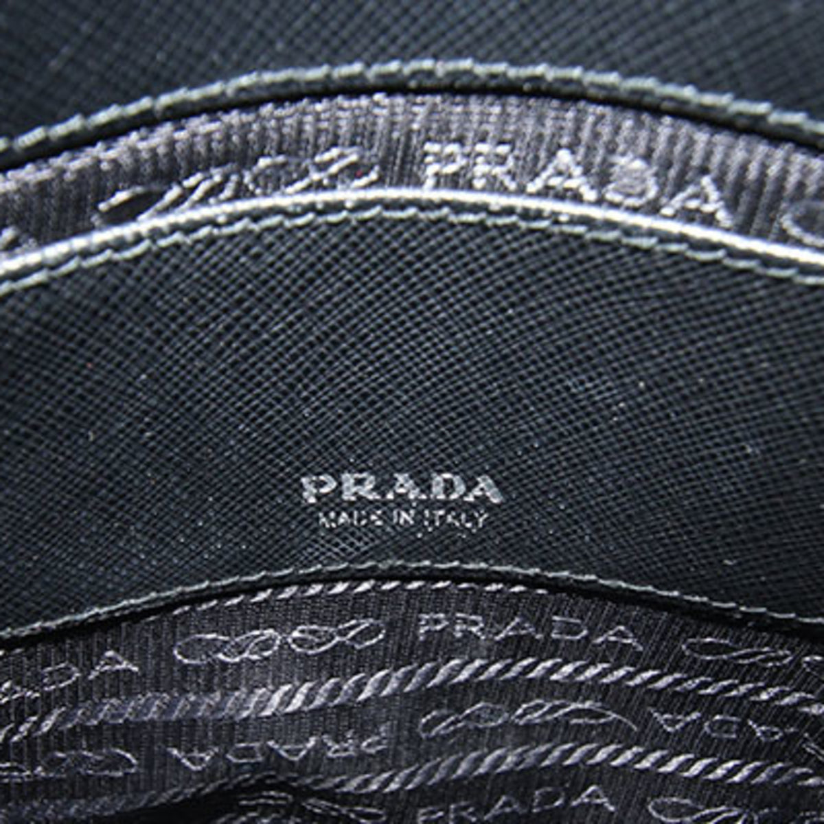 Prada Black Leather Pochette Shoulder Bag (Pre-Owned)