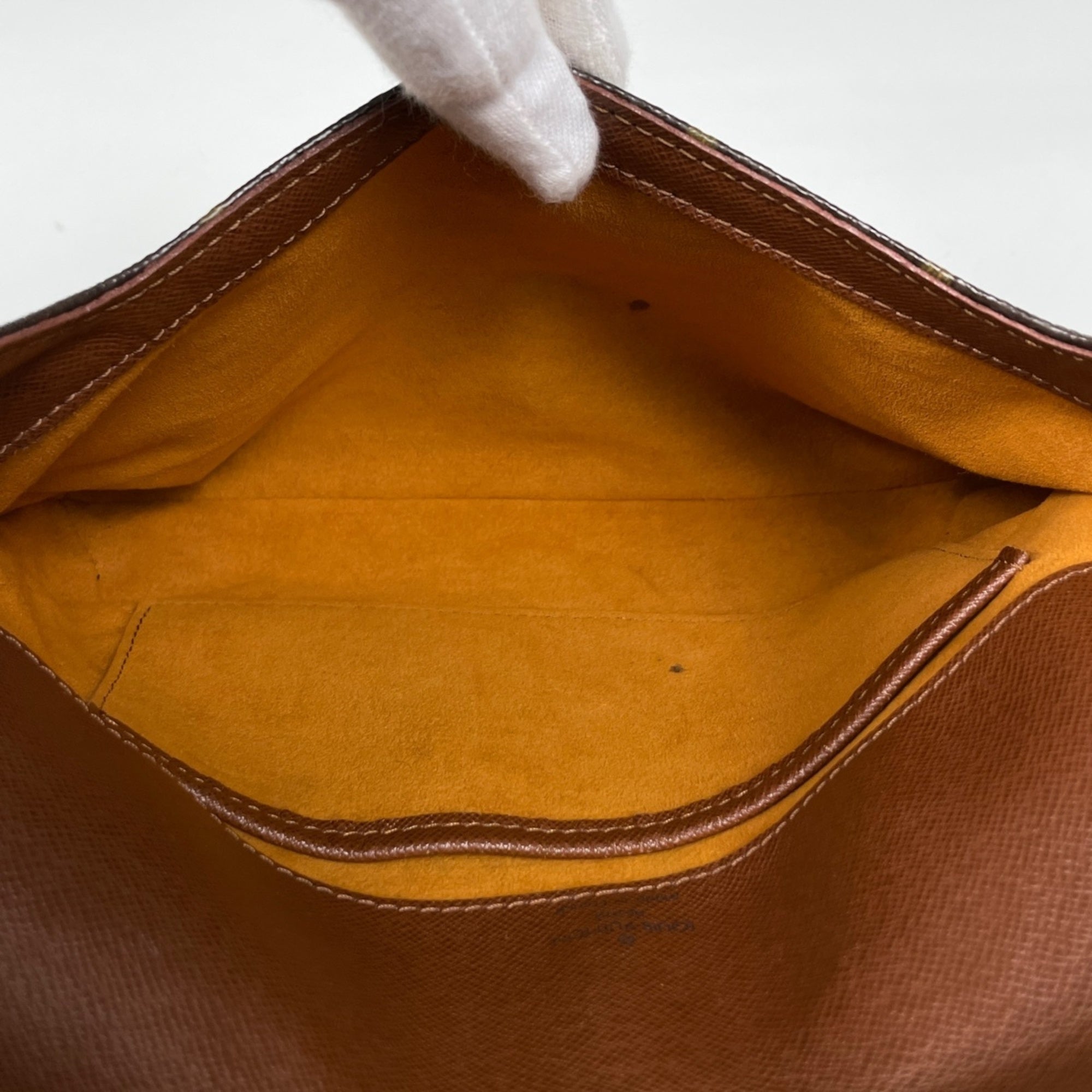 Louis Vuitton Brown Monogram Monogram Shoulder Bag (Pre-Owned)
