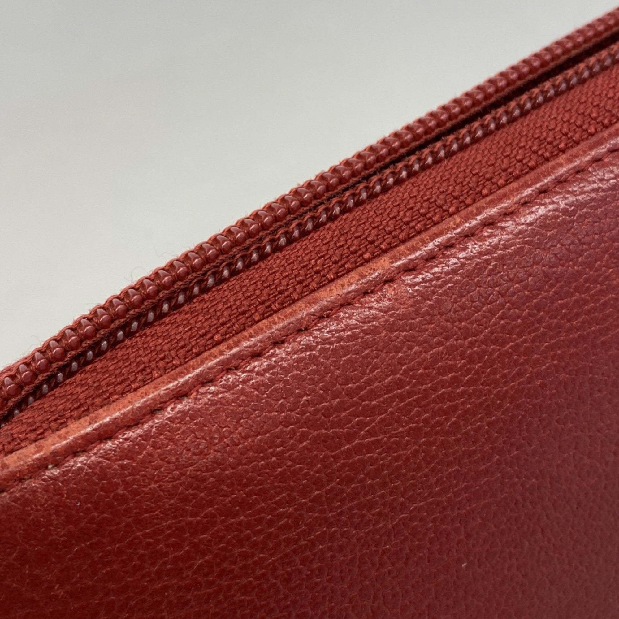 Chanel Red Color Leather Long Wallet (Bi-Fold) (Pre-Owned)