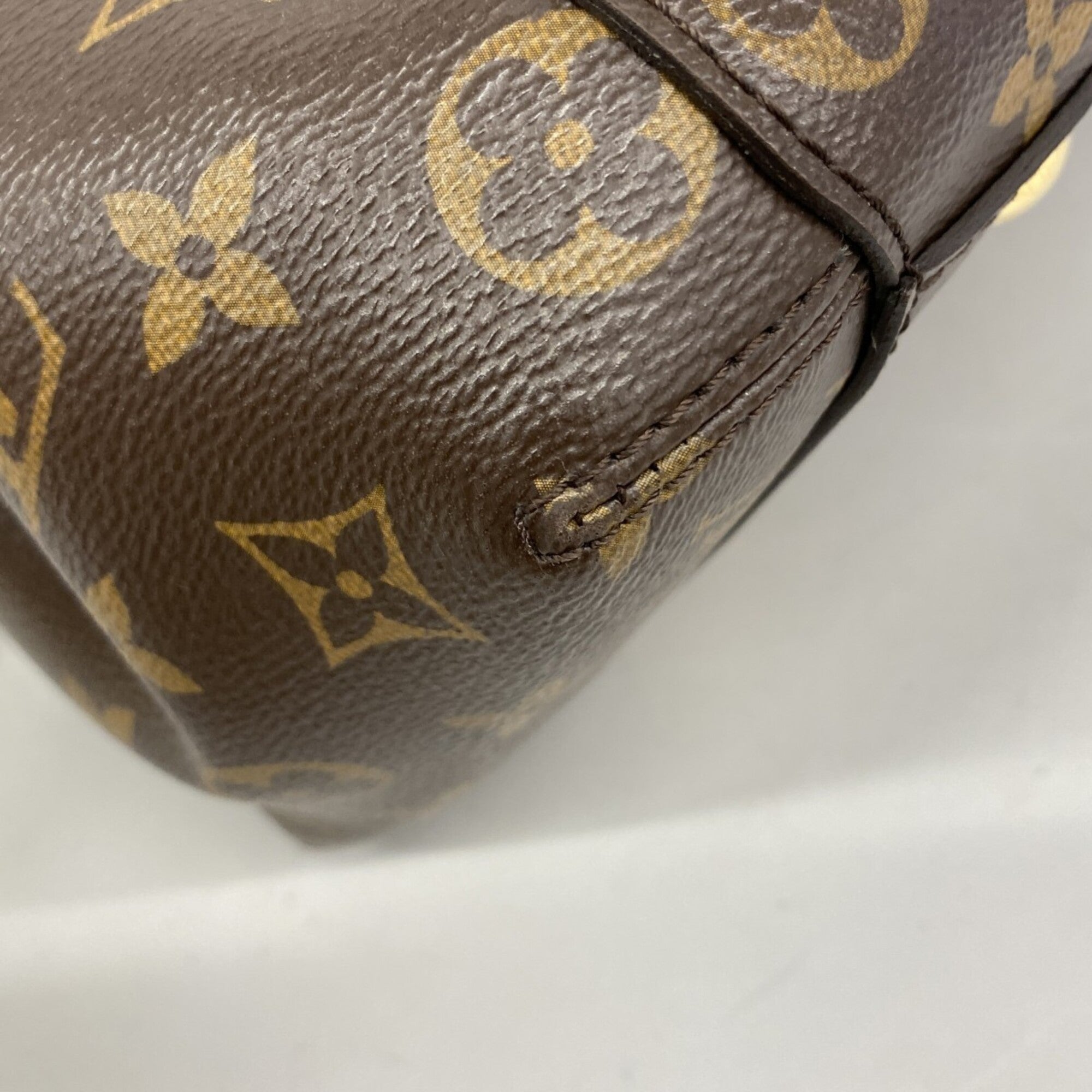 Louis Vuitton Brown Handbag (Pre-Owned)