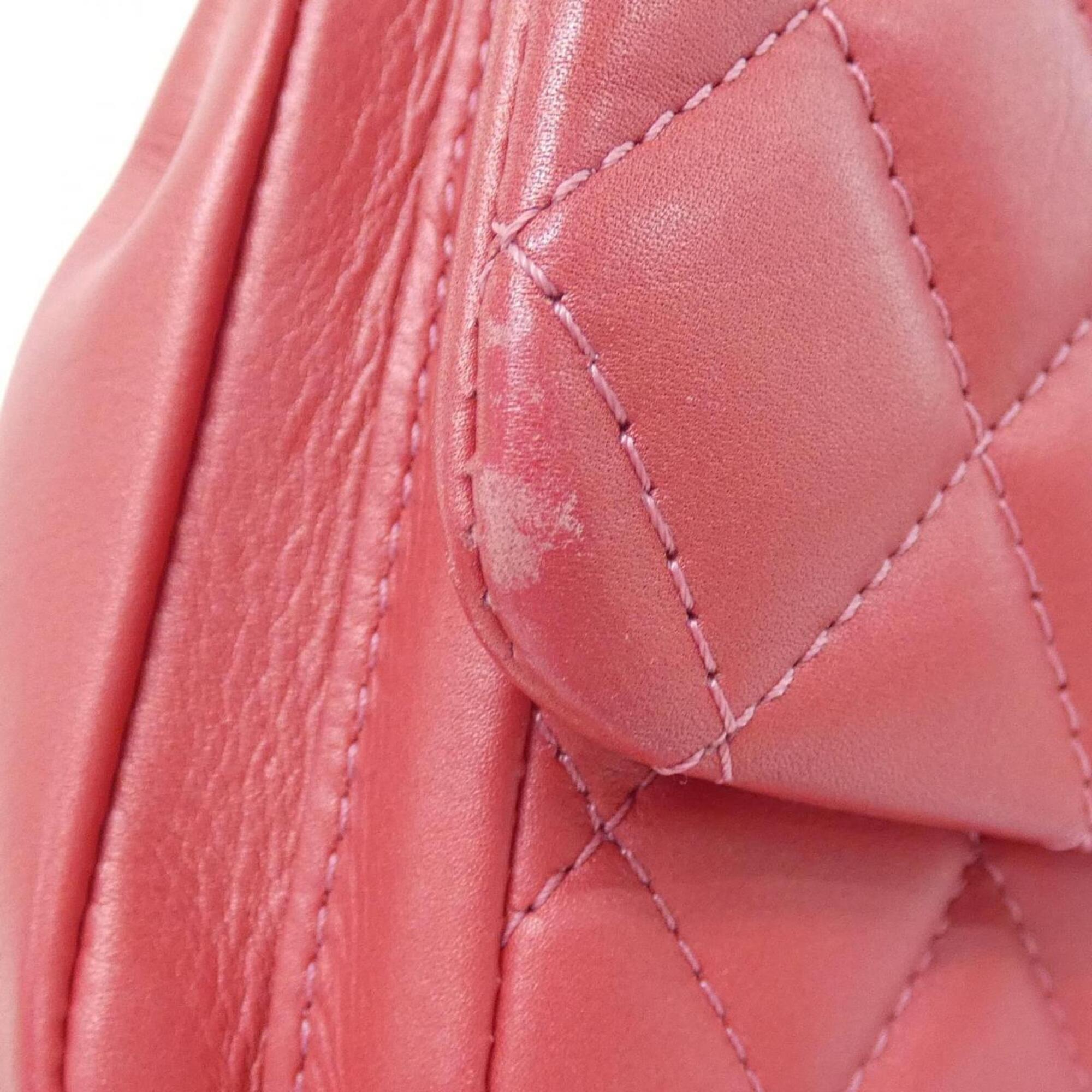 Chanel Pink Leather Handbag (Pre-Owned)