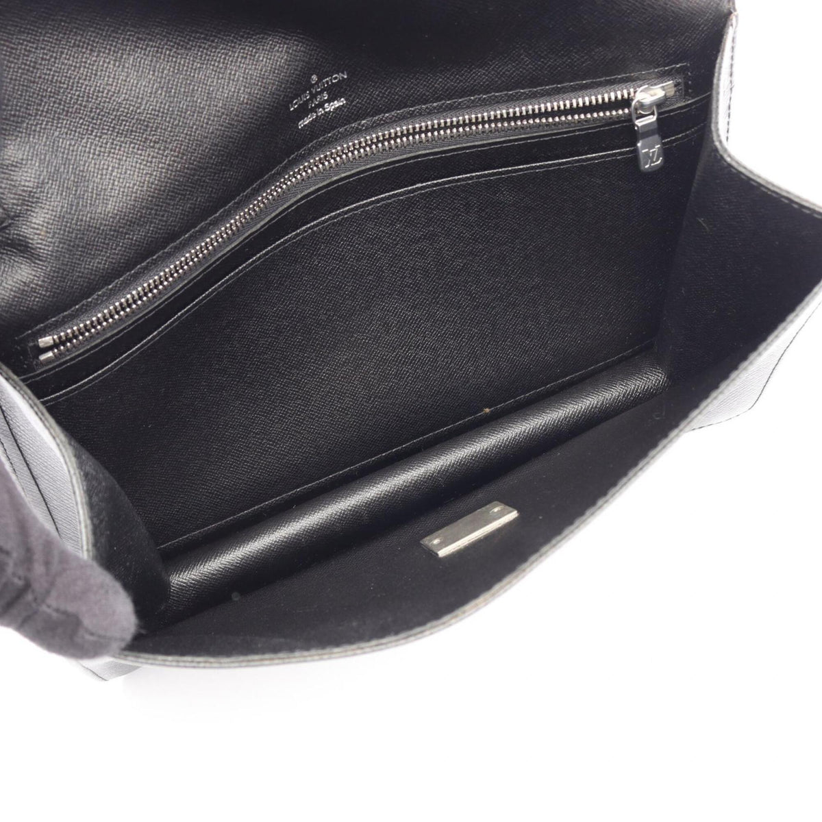 Louis Vuitton Black Leather Taiga Leather Clutch Bag Handbag (Pre-Owned)