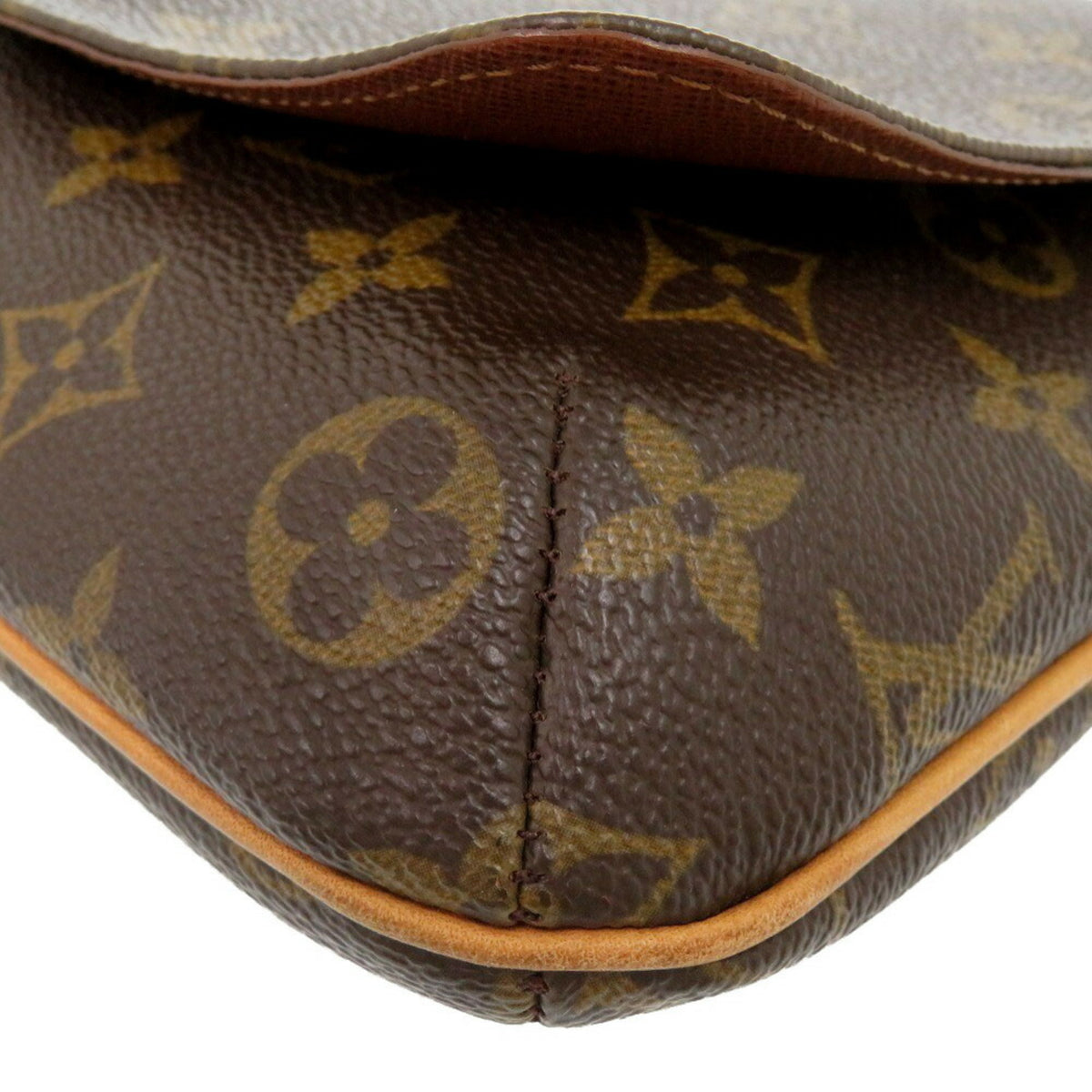 Louis Vuitton Brown Monogram Shoulder Bag (Pre-Owned)