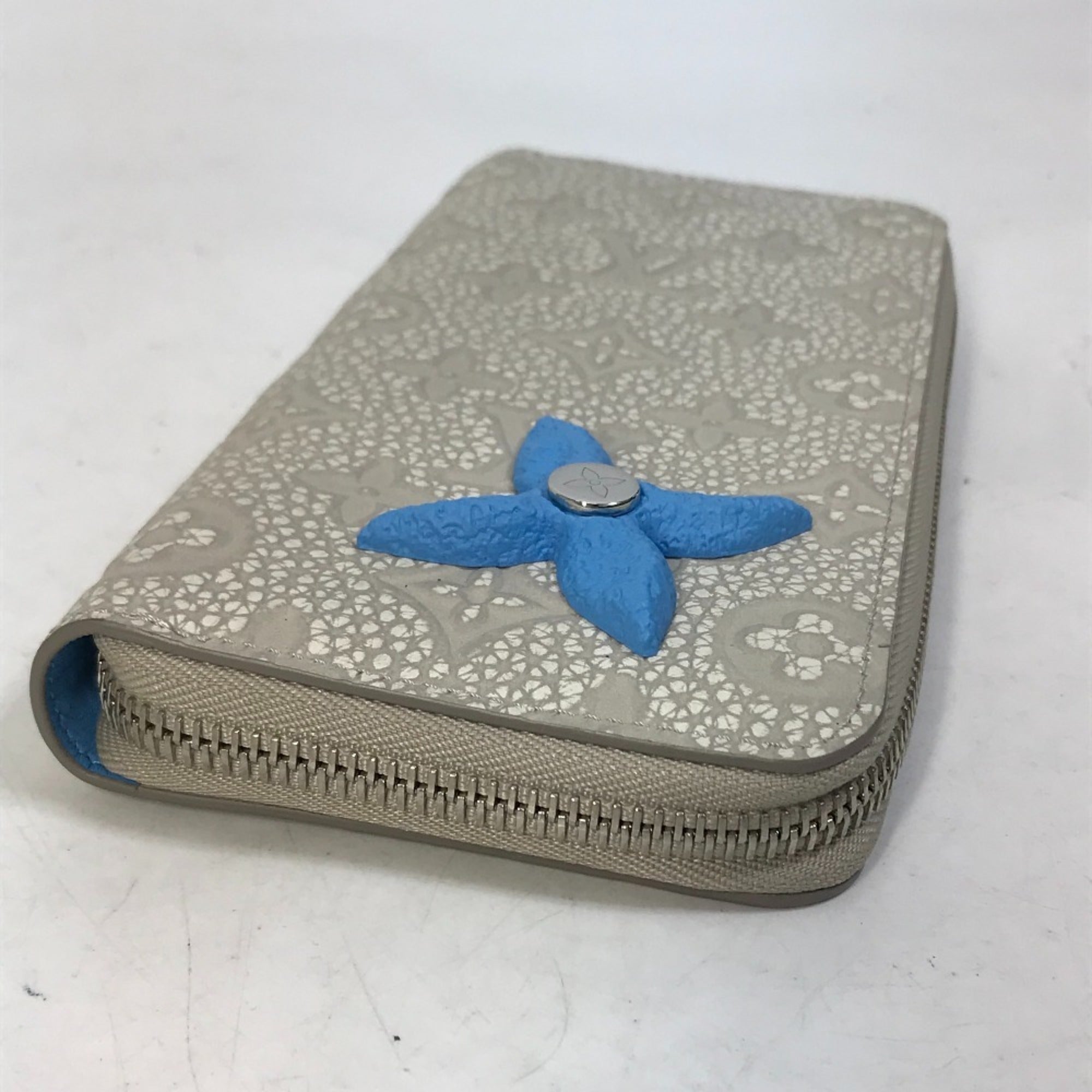 Louis Vuitton White Leather Long Wallet (Bi-Fold) (Pre-Owned)