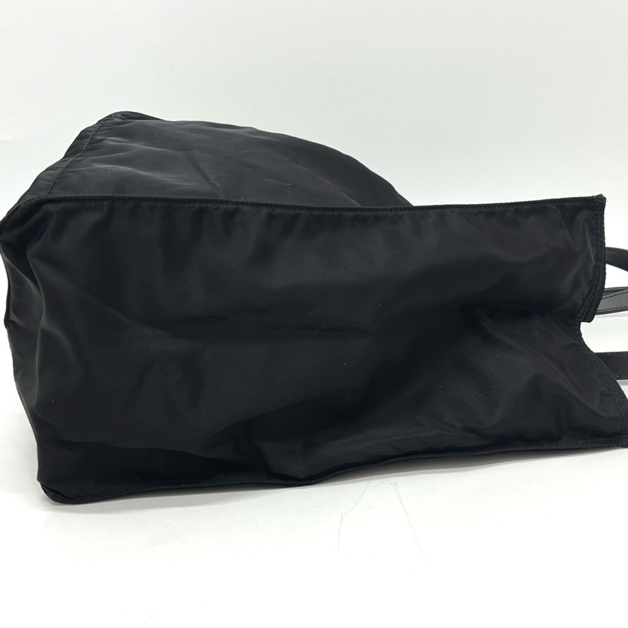 Prada Black Nylon Tote Bag (Pre-Owned)