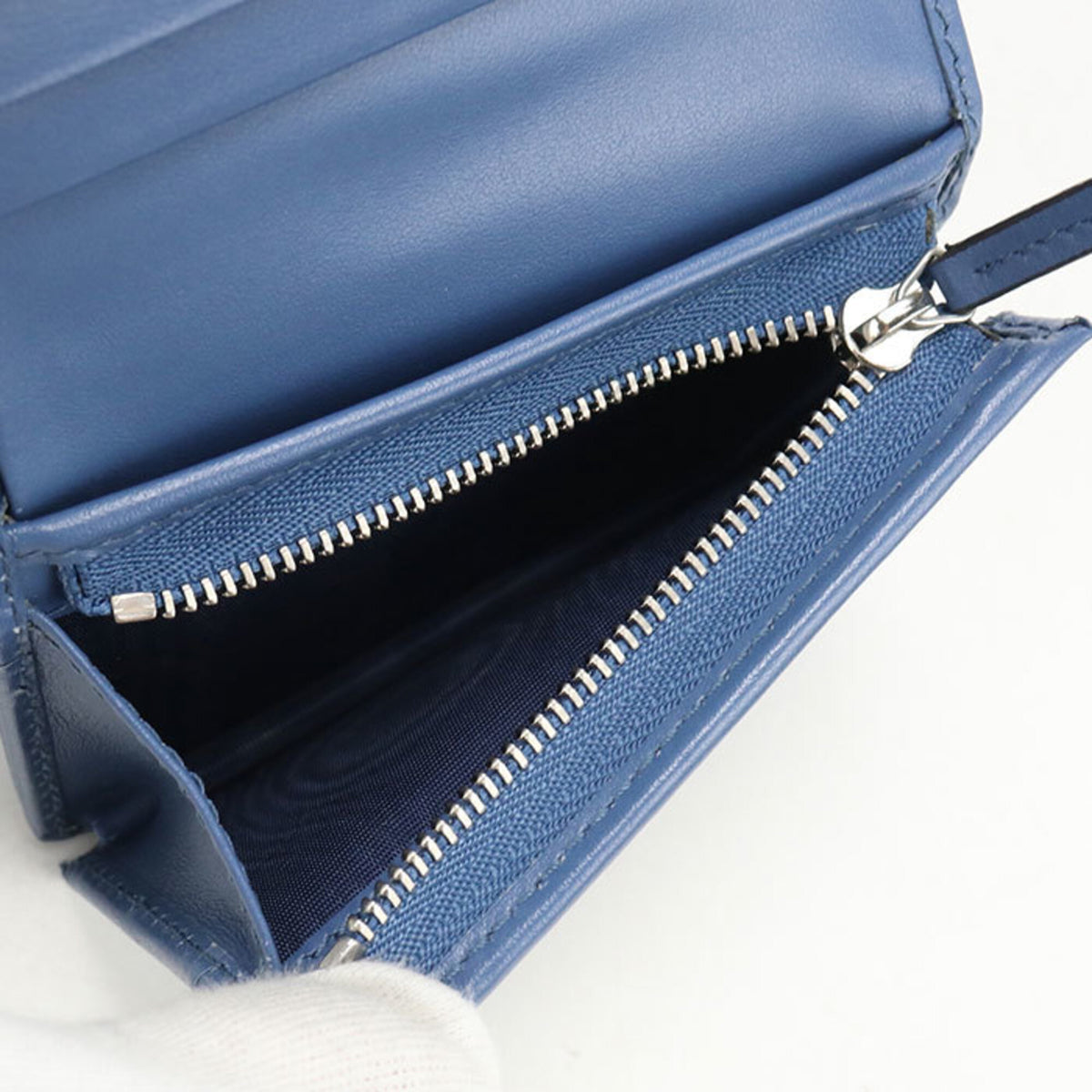 Gucci Blue Leather Wallet (Bi-Fold) (Pre-Owned)