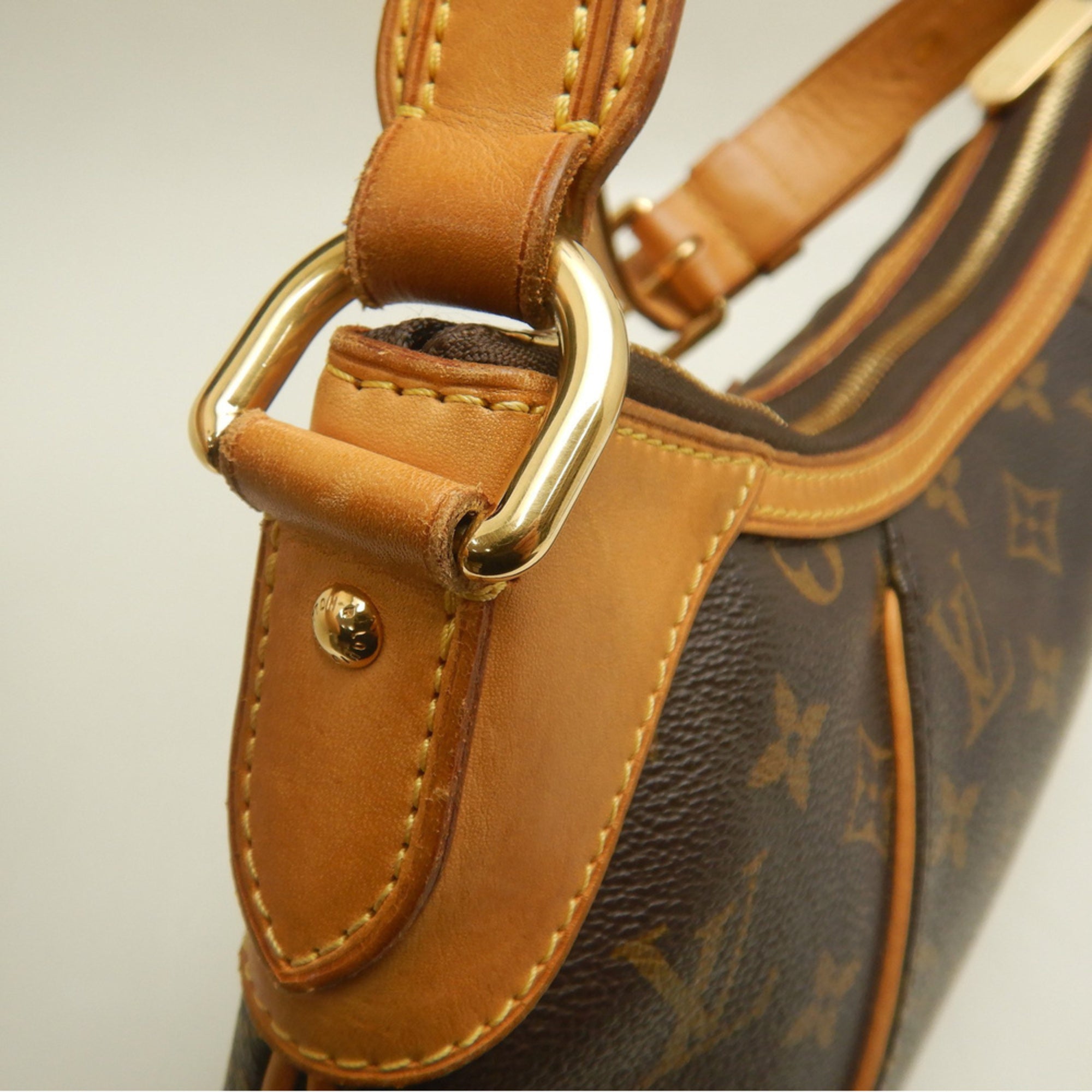 Louis Vuitton Brown Monogram Monogram Canvas Shoulder Bag (Pre-Owned)