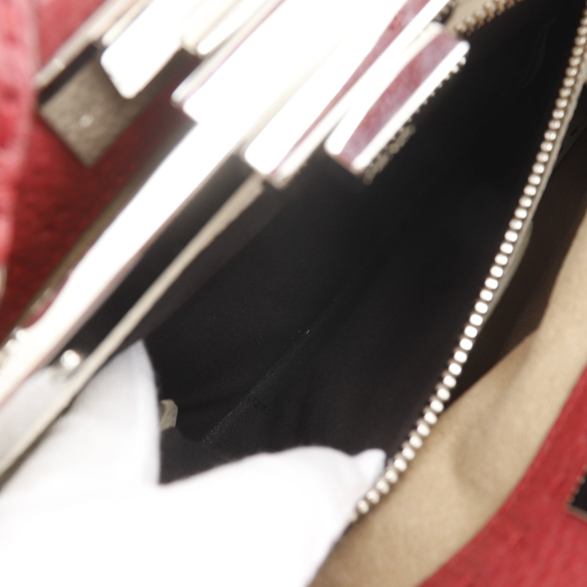 Fendi Red Color Leather Handbag (Pre-Owned)