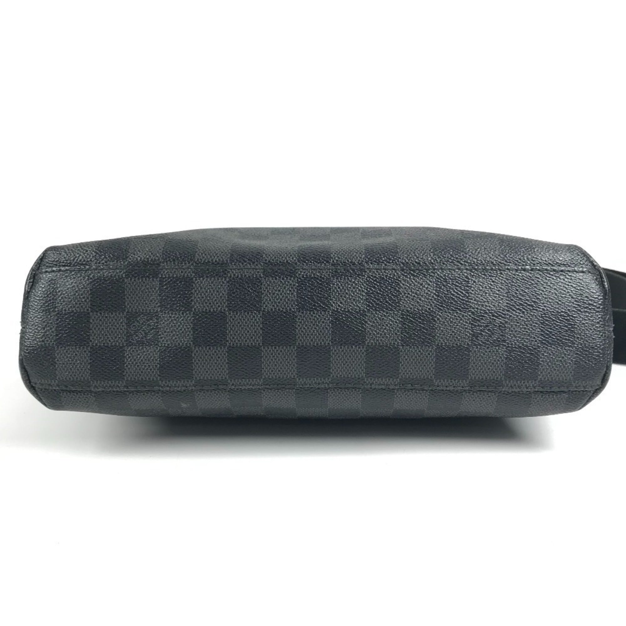Louis Vuitton Damier Graphite Black Damier Graphite Shoulder Bag (Pre-Owned)