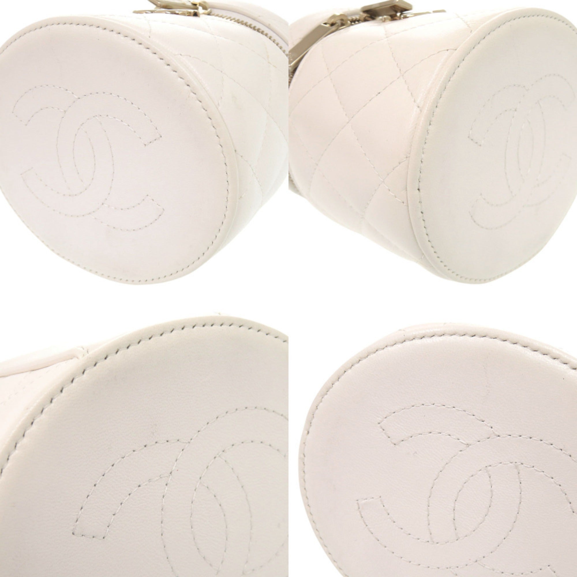 Chanel White Leather Vanity Bag (Pre-Owned)