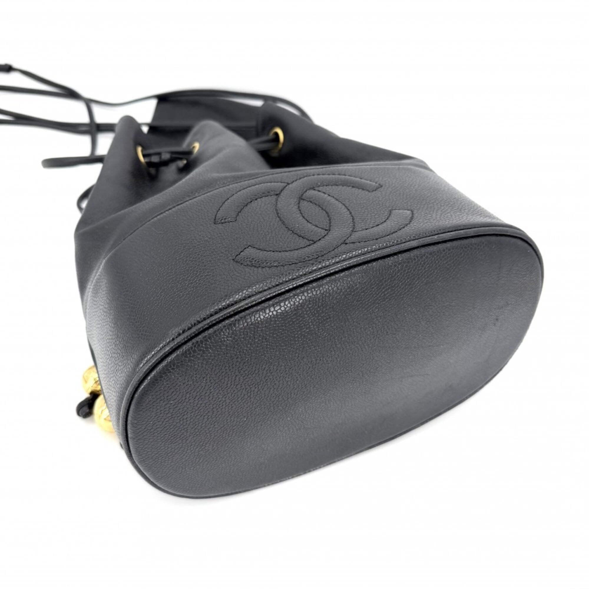 Chanel Black Grained Calfskin Handbag (Pre-Owned)