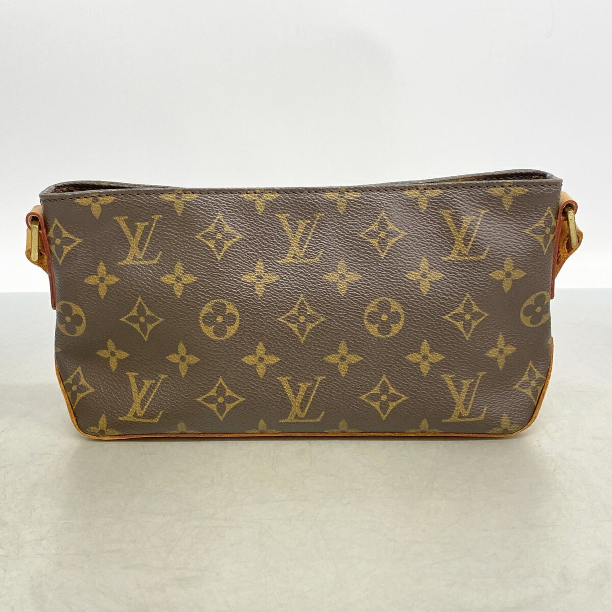 Louis Vuitton Brown Shoulder Bag (Pre-Owned)