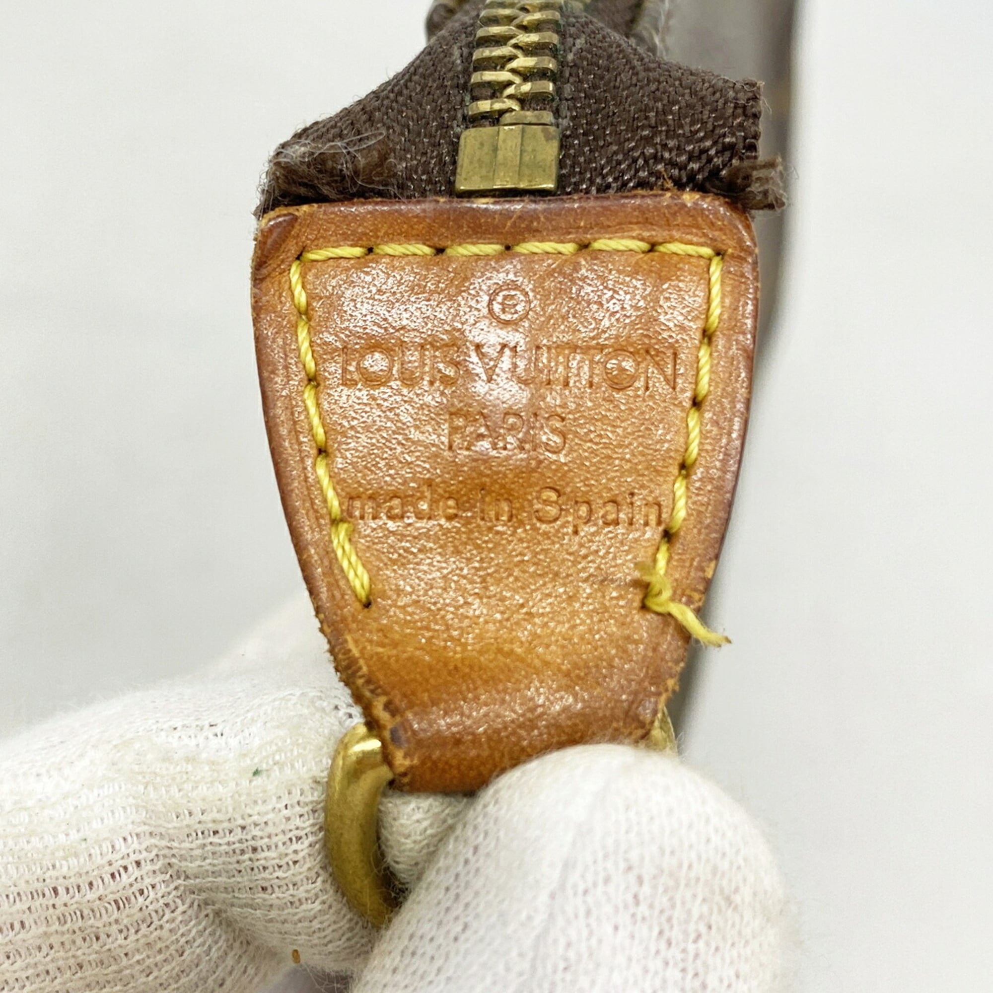 Louis Vuitton Brown Pouch (Pre-Owned)