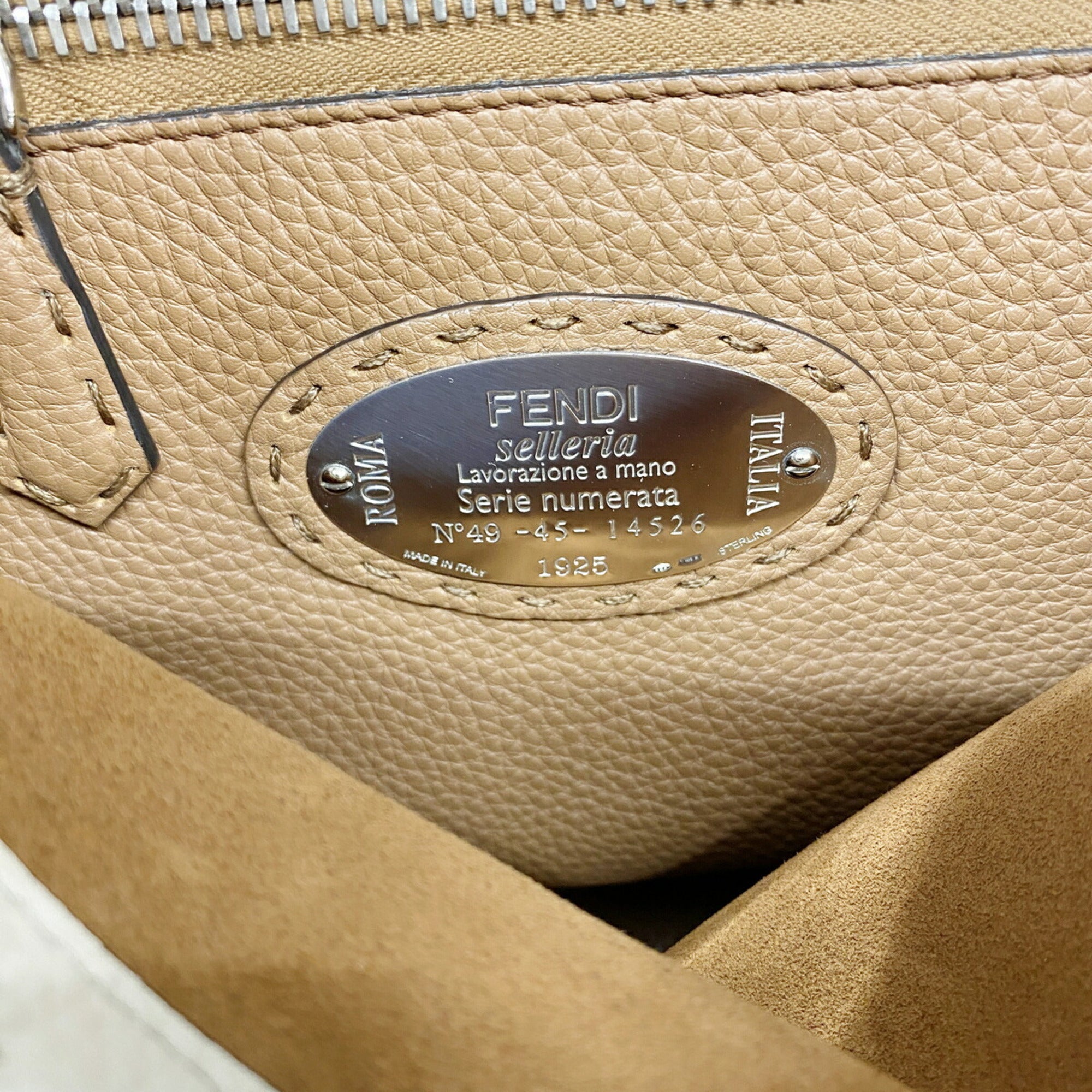 Fendi Beige Leather Handbag (Pre-Owned)