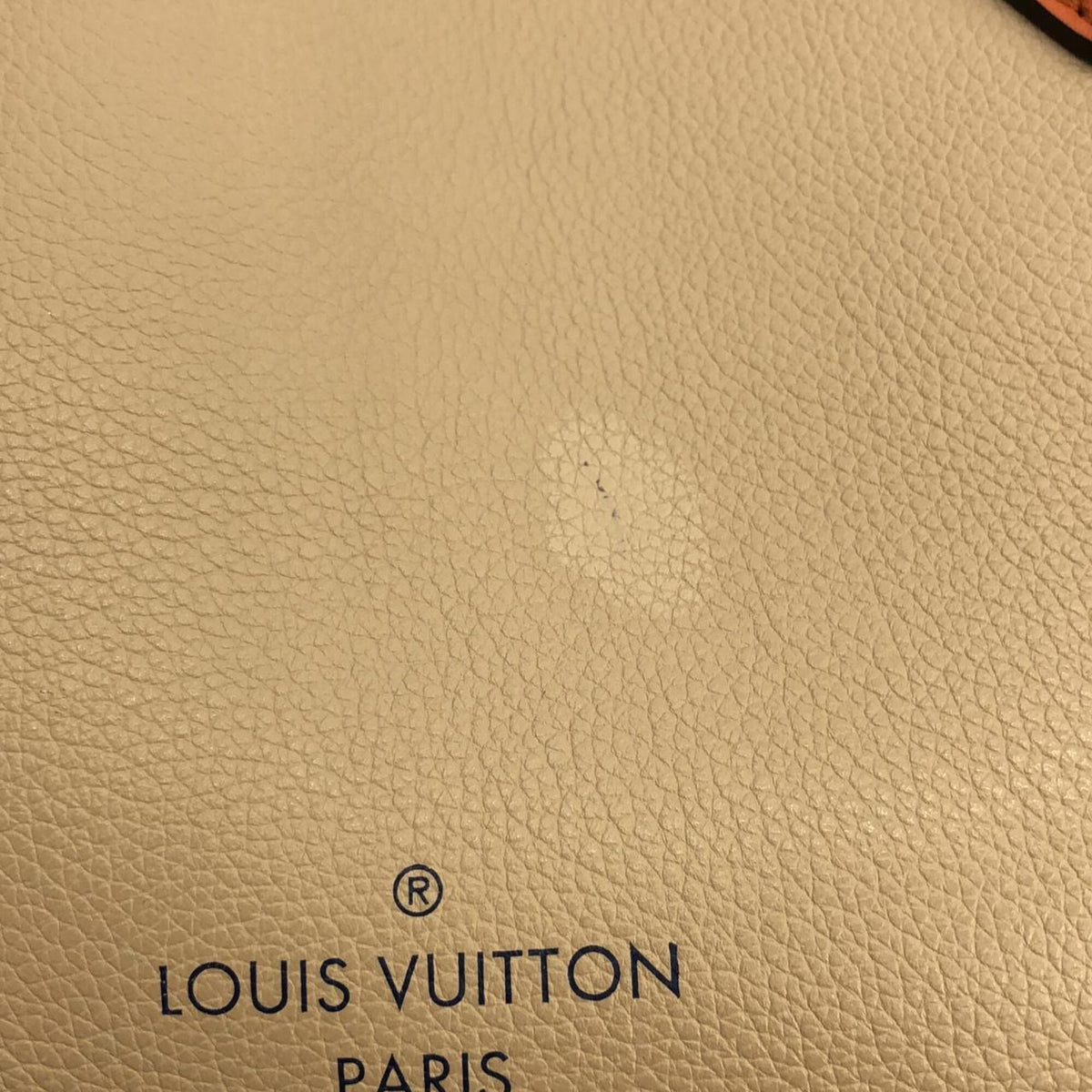 Louis Vuitton Galle Leather Handbag (Pre-Owned)