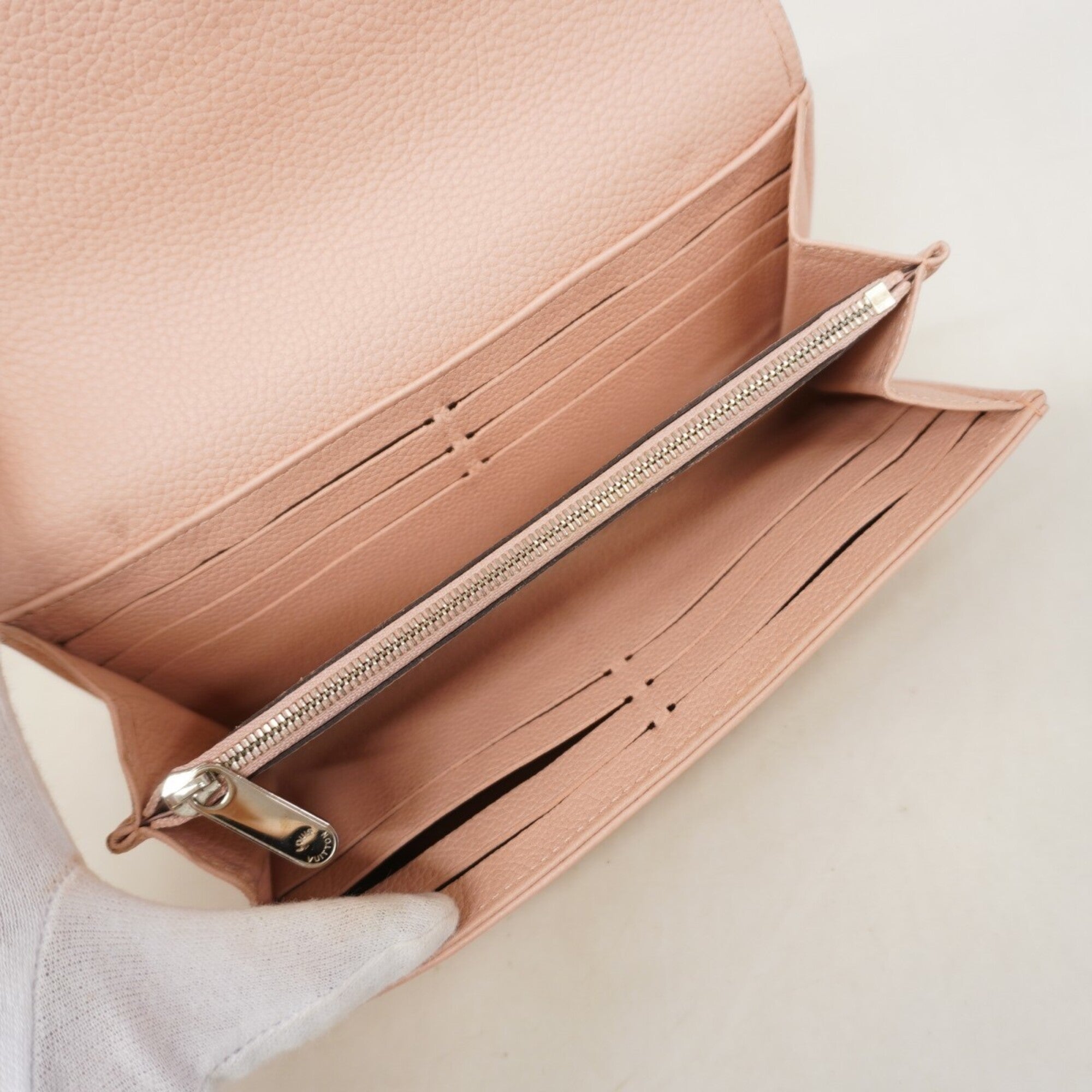 Louis Vuitton Magnolia Long Wallet (Bi-Fold) (Pre-Owned)