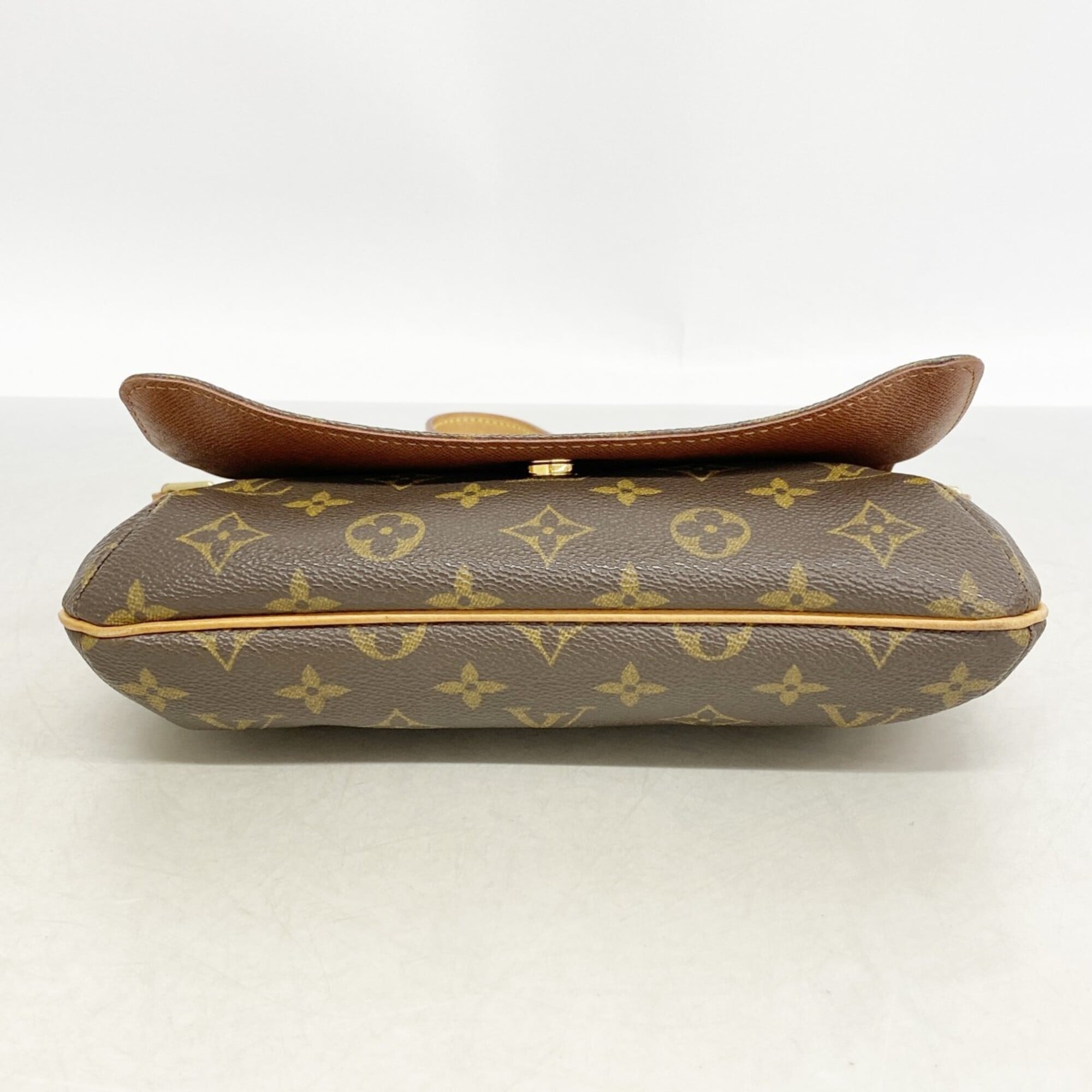 Louis Vuitton Brown Shoulder Bag (Pre-Owned)