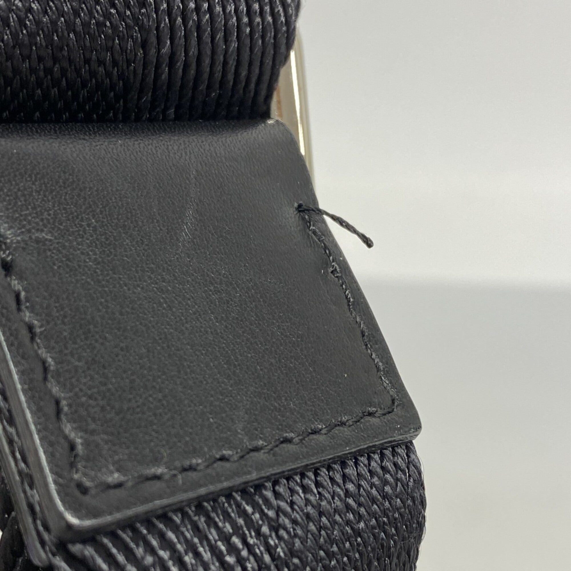 Chanel Black Nylon Shoulder Bag (Pre-Owned)