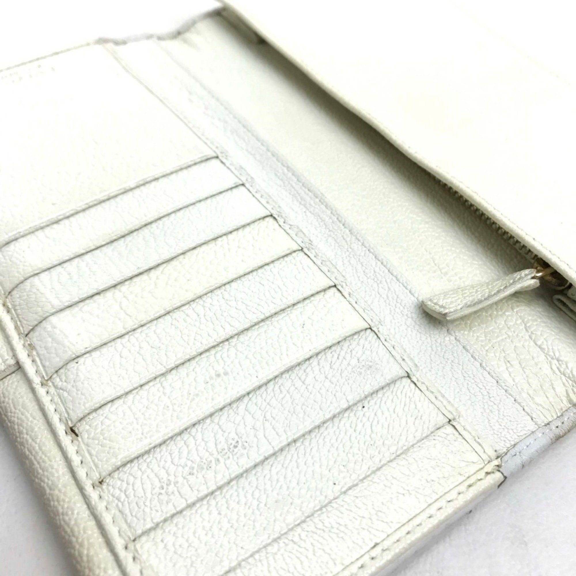 Bvlgari White Leather Long Wallet (Bi-Fold) (Pre-Owned)